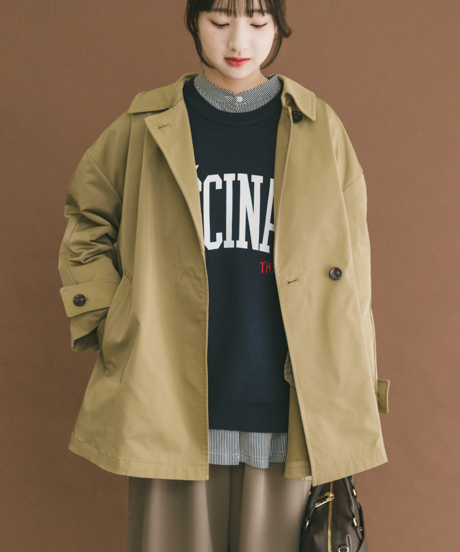 ミドルトレンチコート