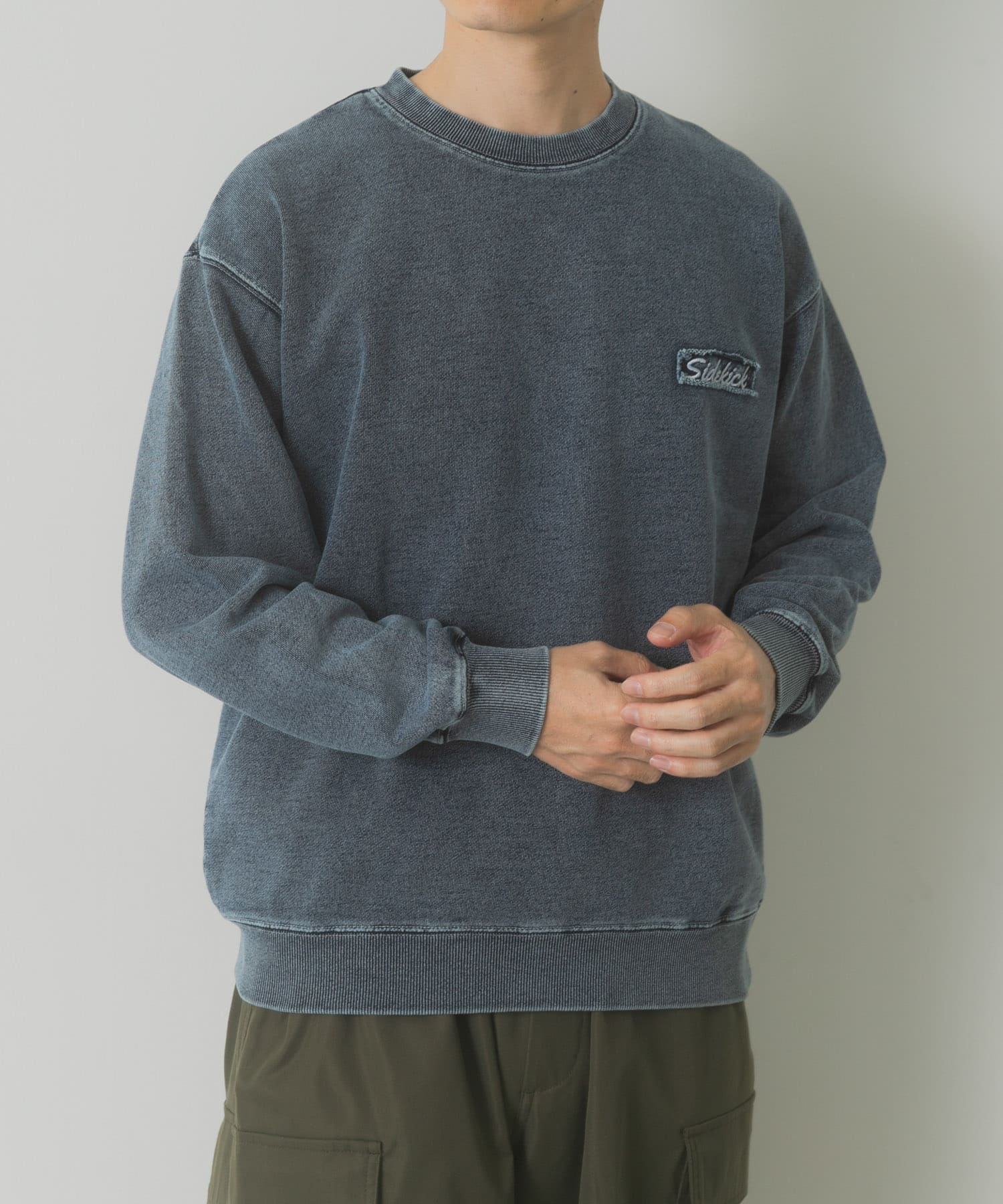 ワンポイント刺繍スウェットデニムトップス