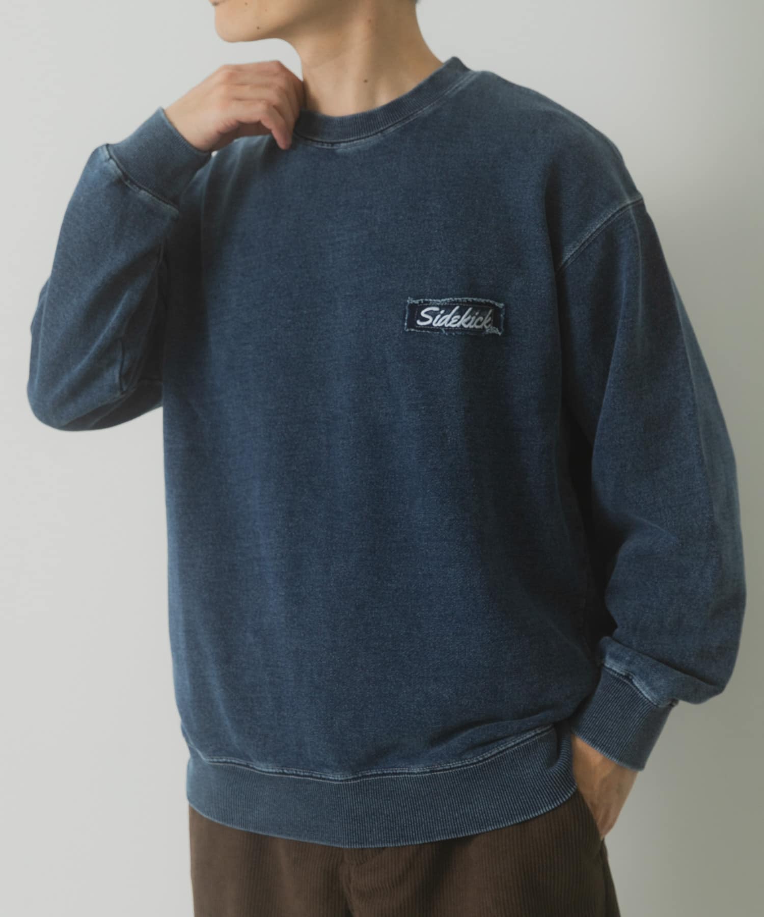 ワンポイント刺繍スウェットデニムトップス