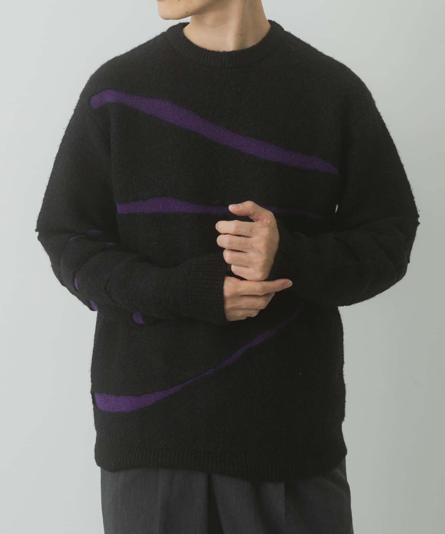 ブレイクボーダー クルーネックニット