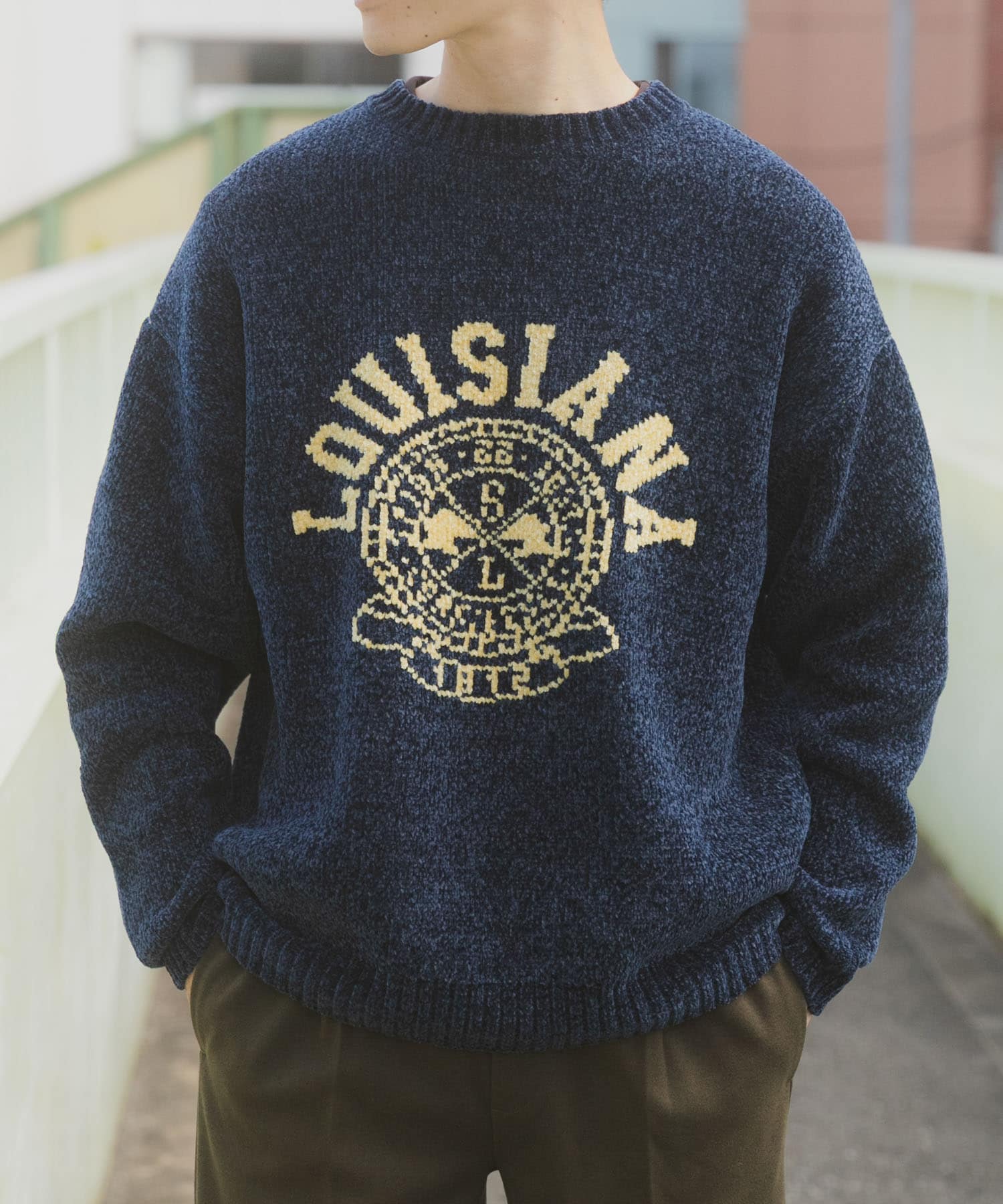 真冬の正解 カレッジロゴモールニット