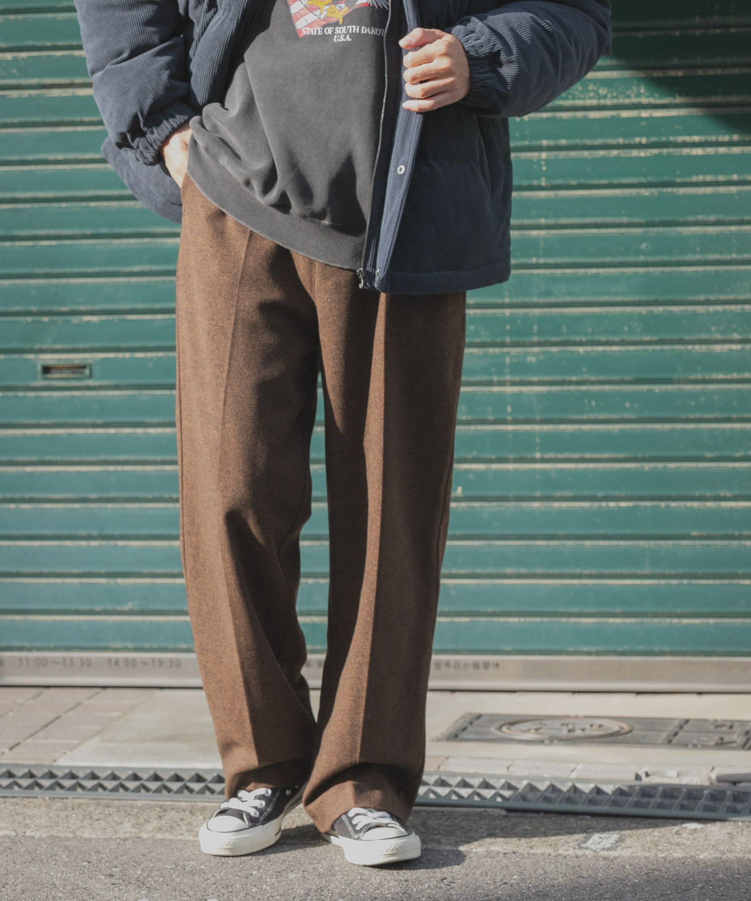 ウール混テーパードパンツ
