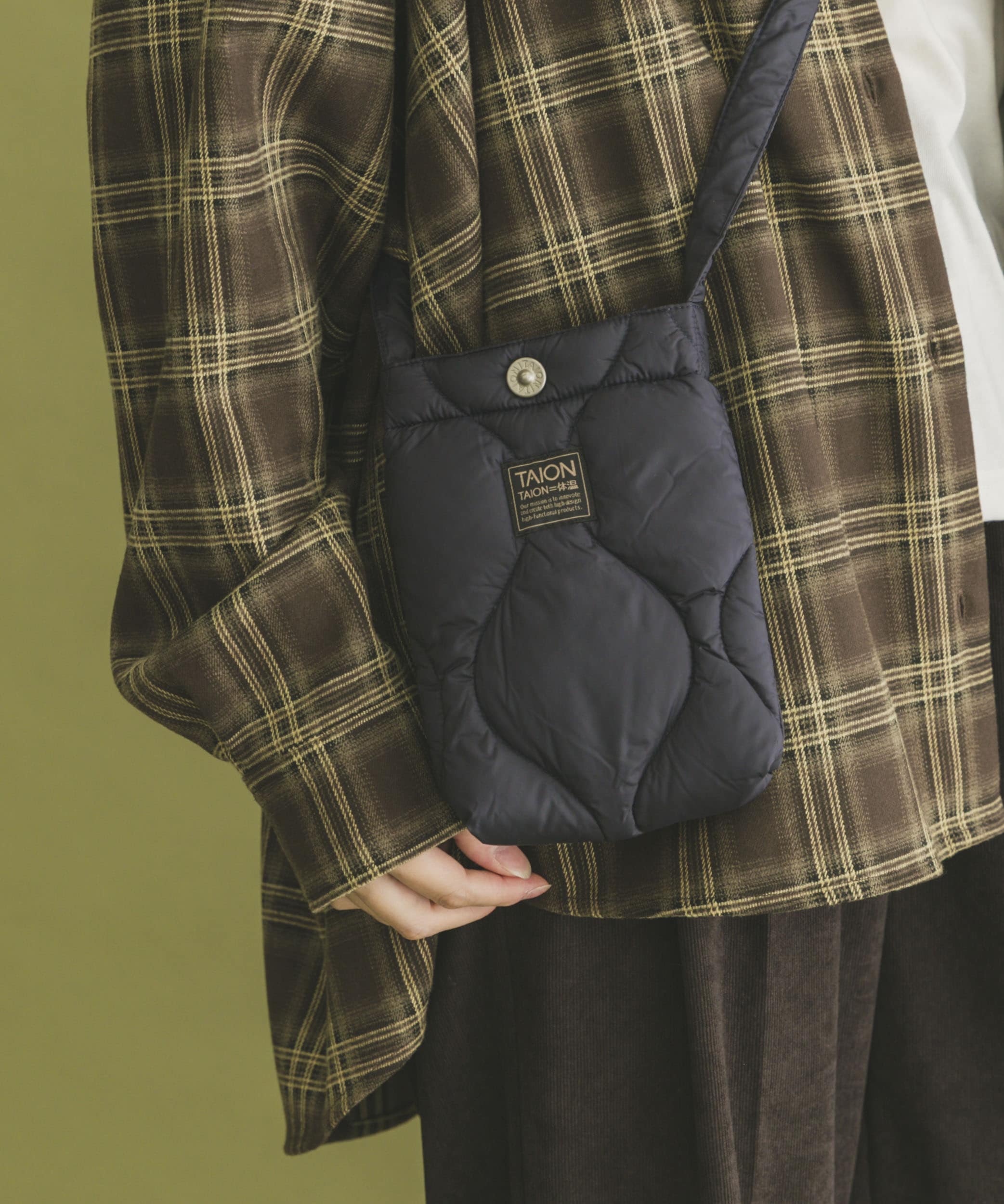 TAION　Cross Body Down Bag -S