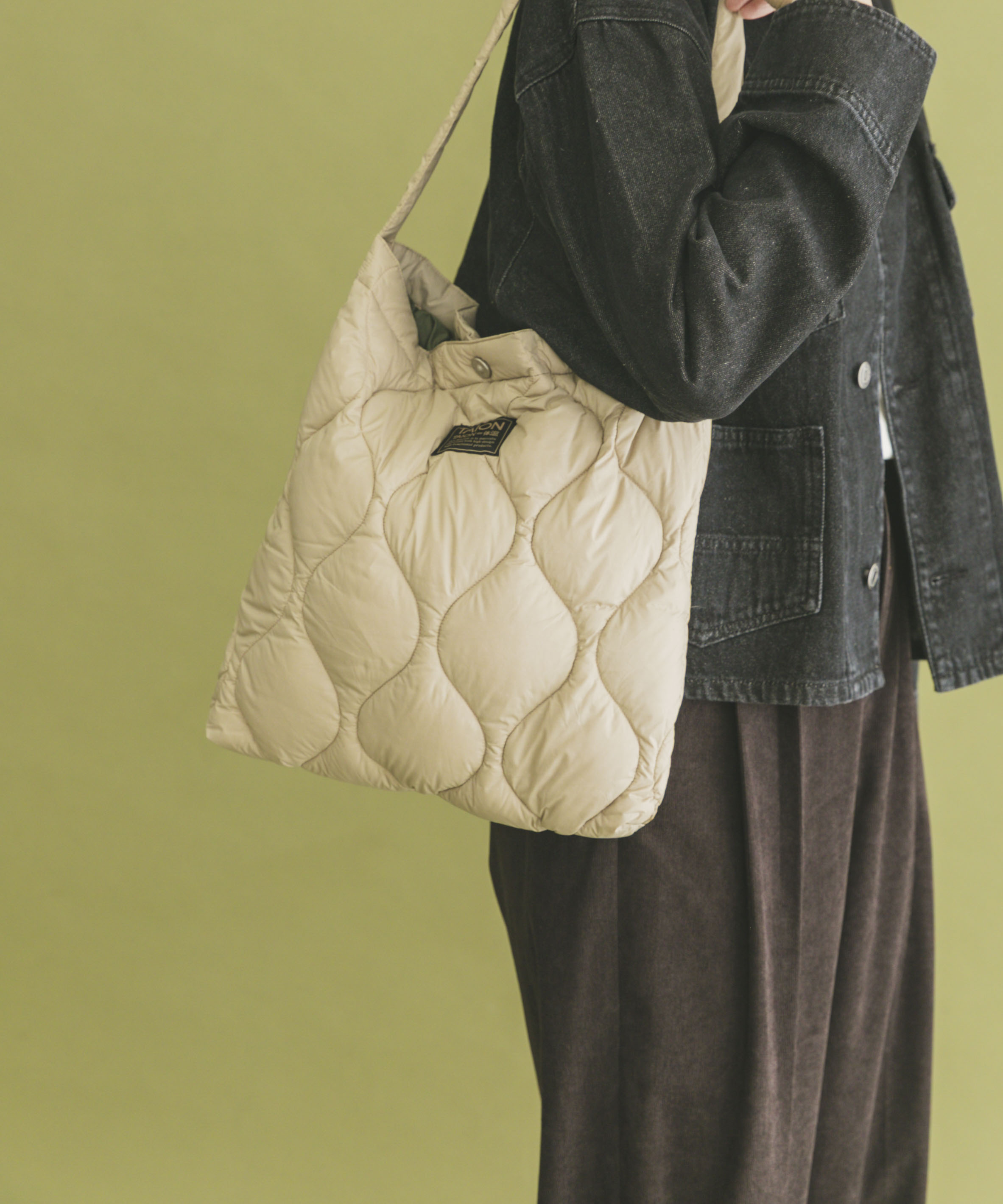 G.BEIGE
