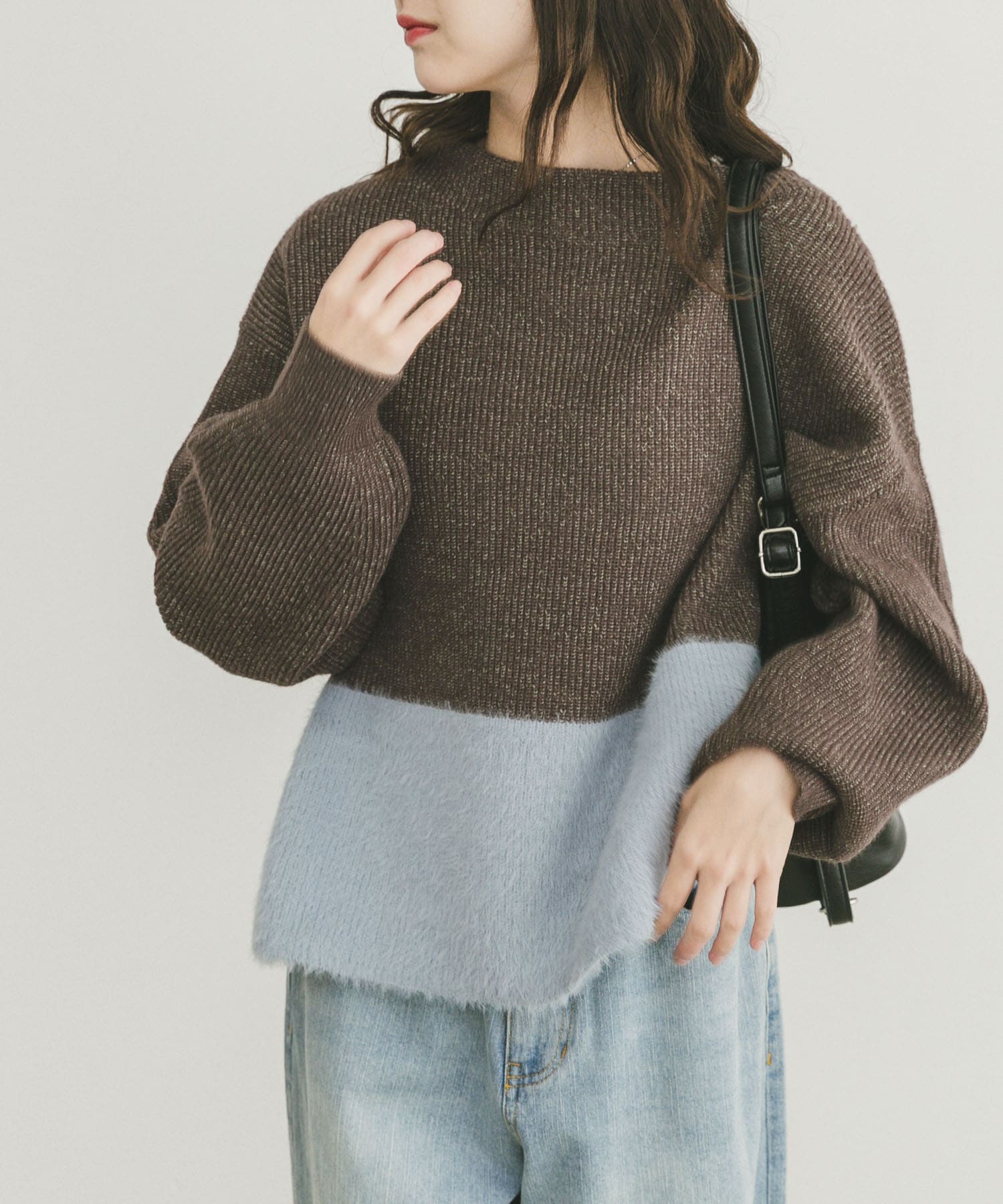 フェザードッキングニット