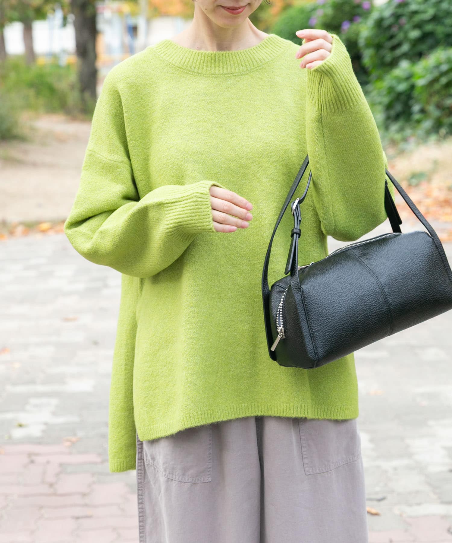 サイドスリットニットプルオーバー