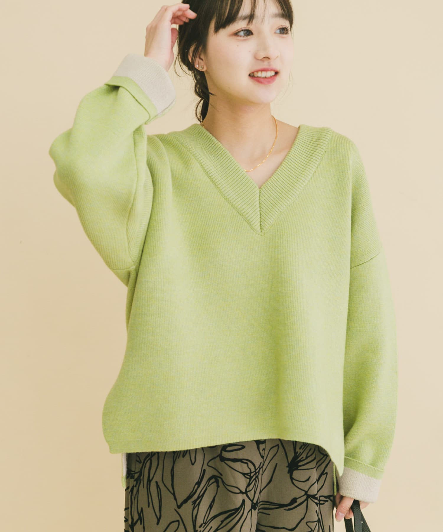 ダブルフェイスVネックニット