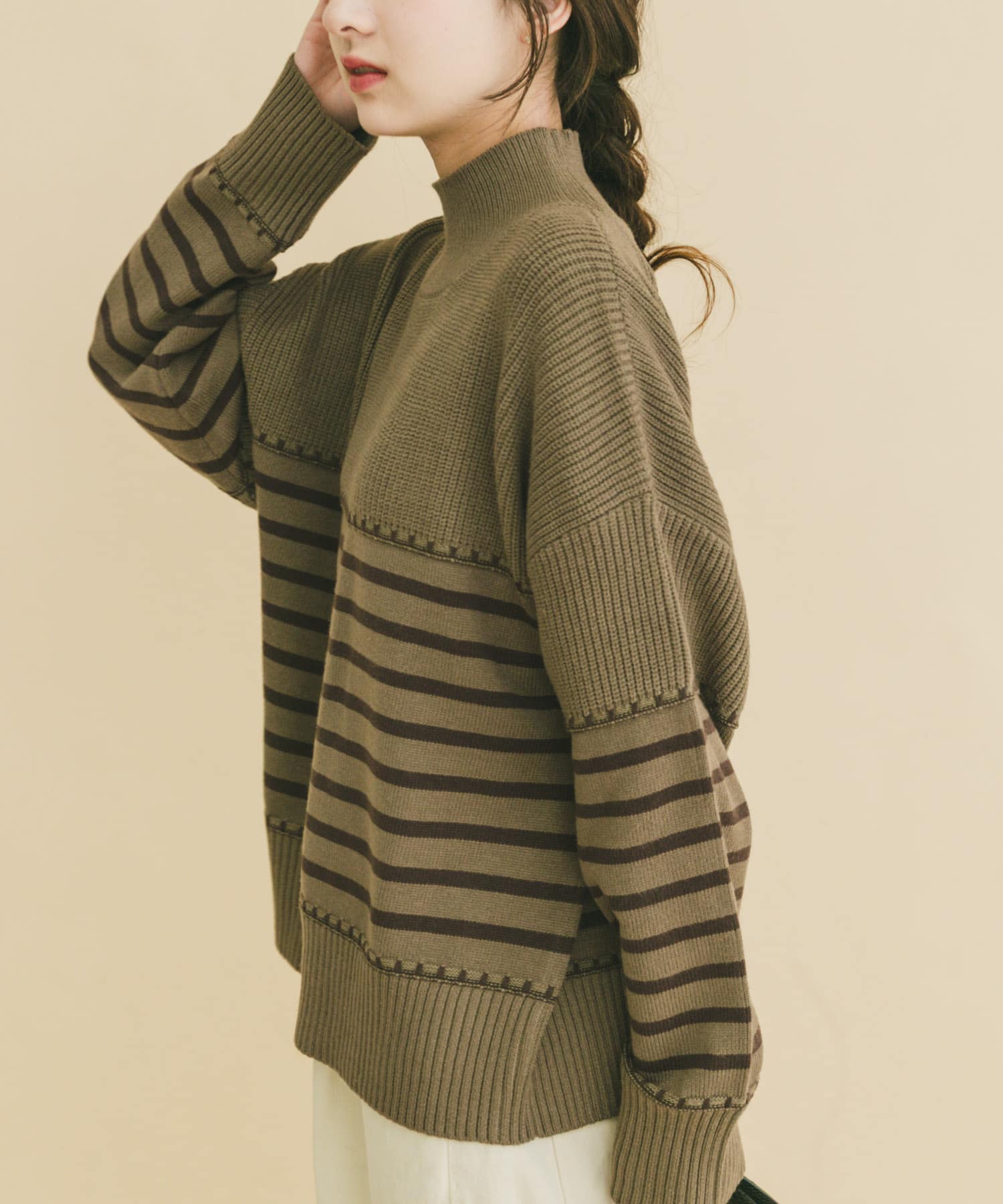 ハイネックステッチニット