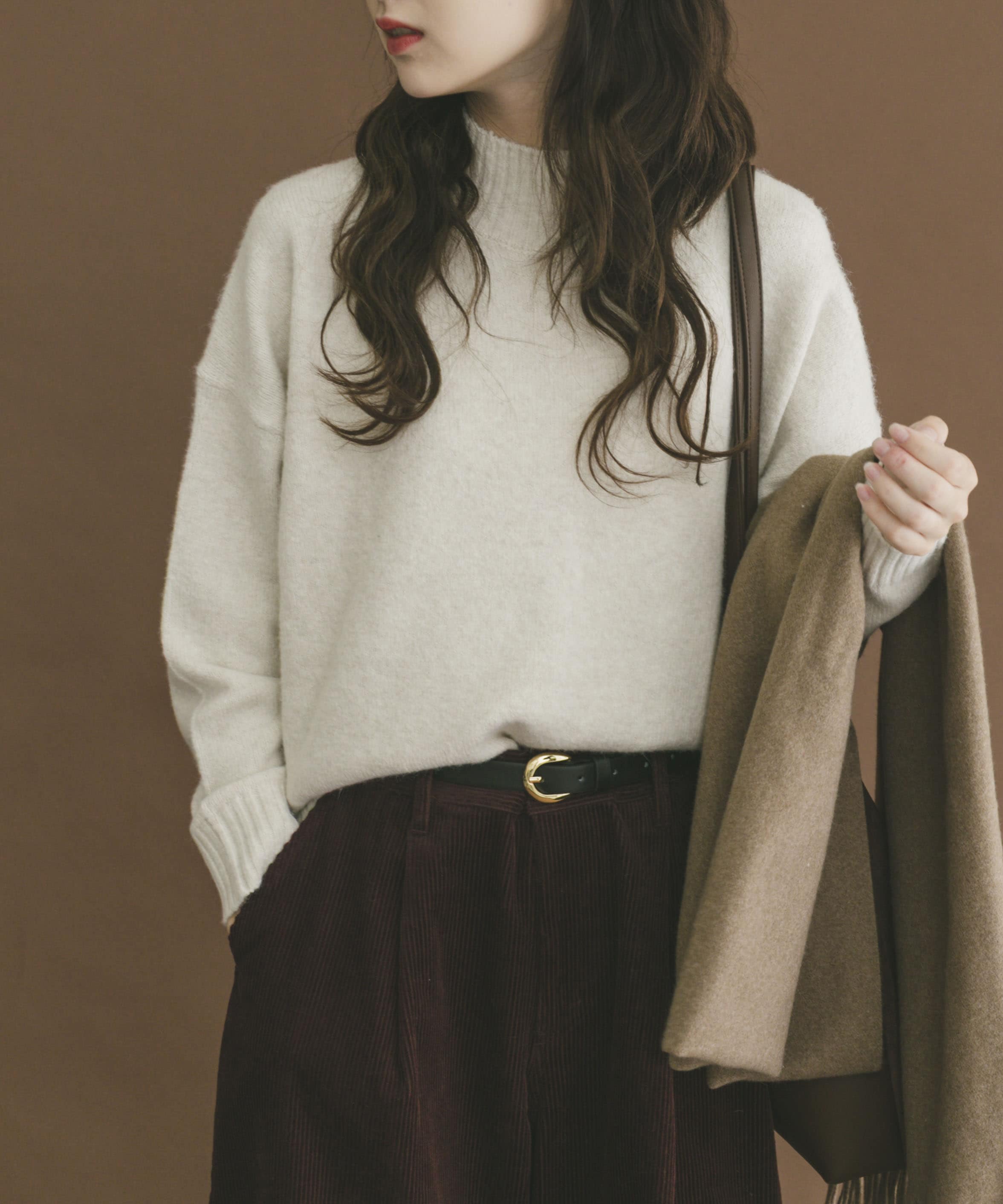 ハイネックメランジニット