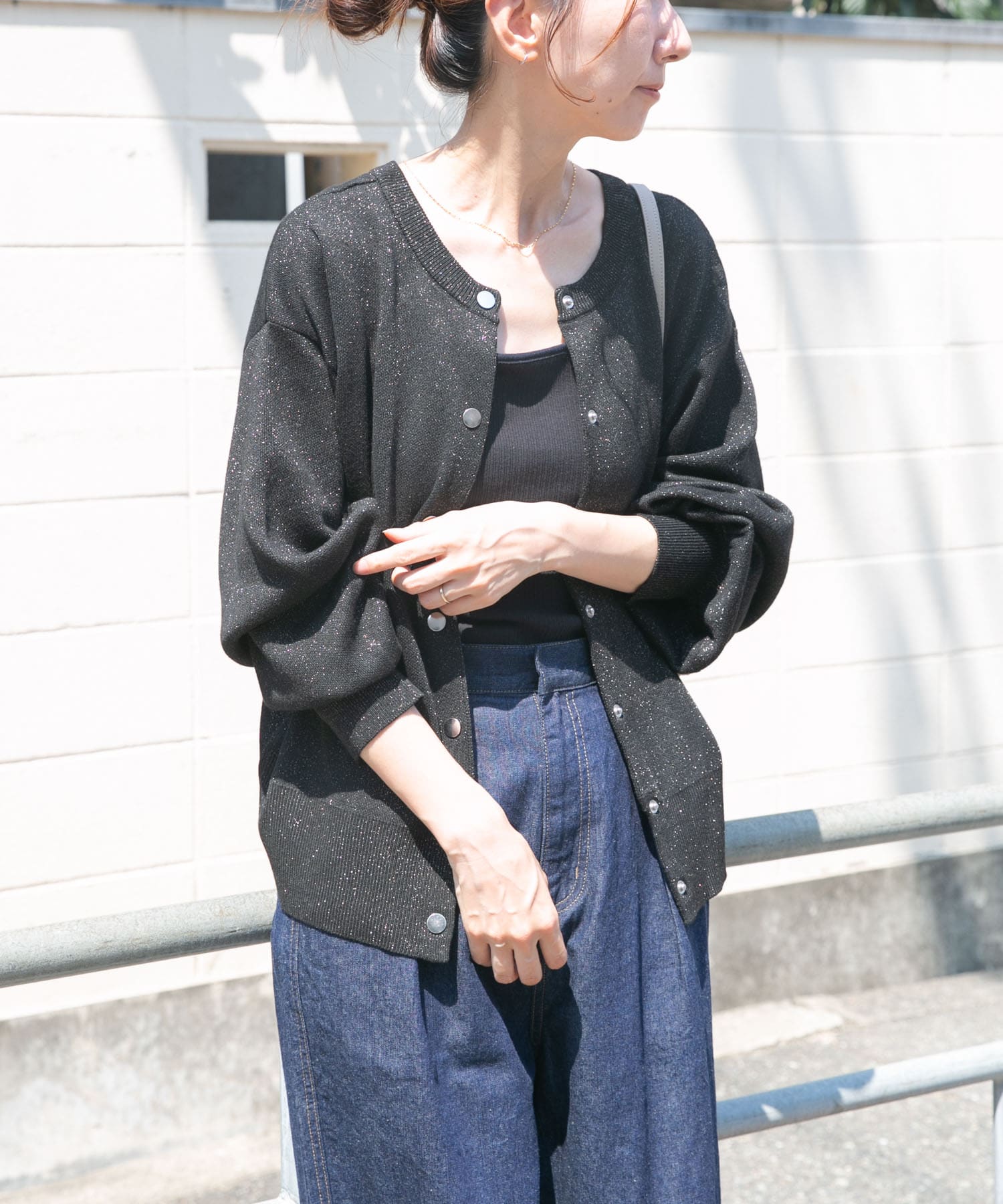 ドットボタンラメニットカーディガン