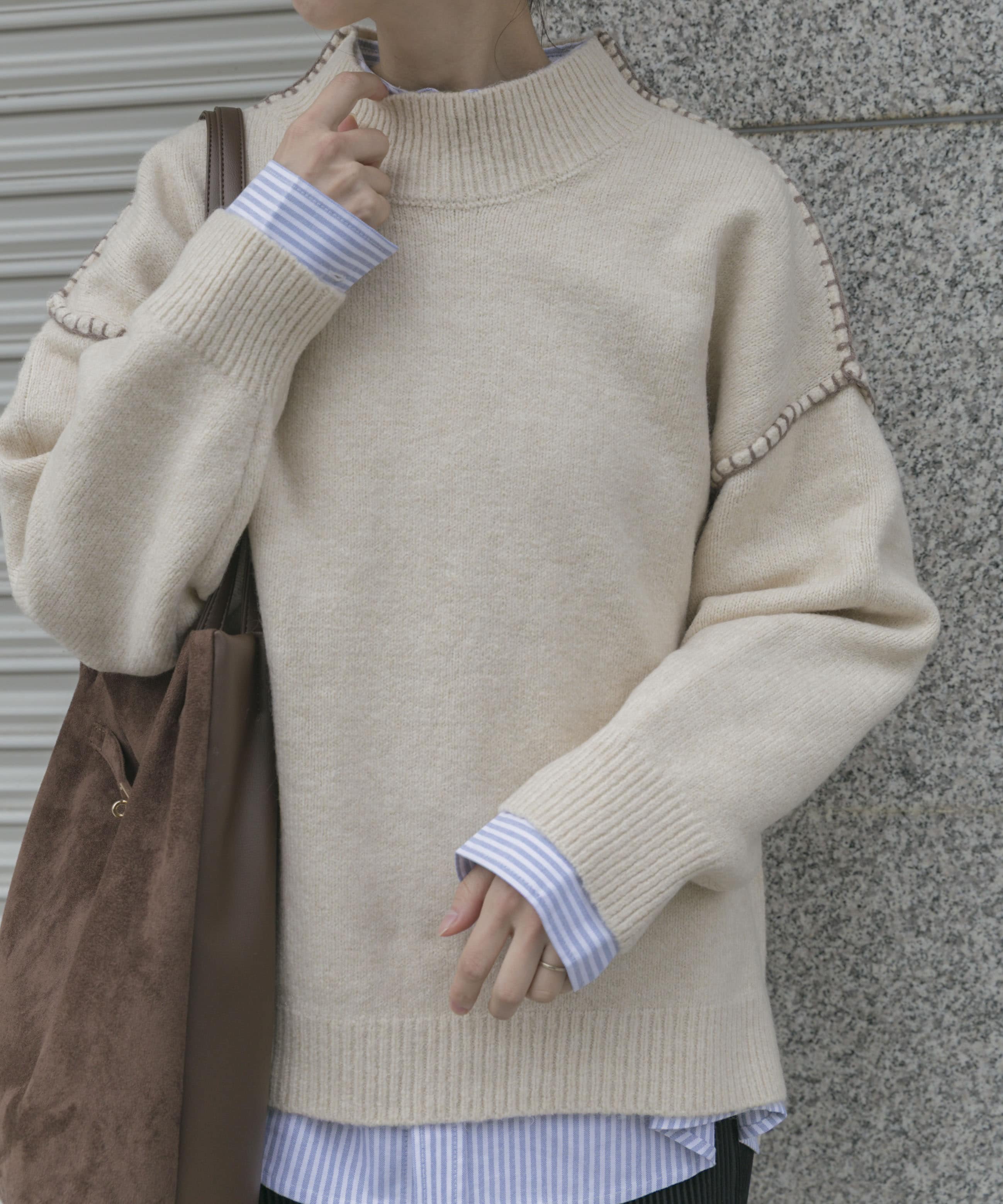 ハンドステッチハイネックニット