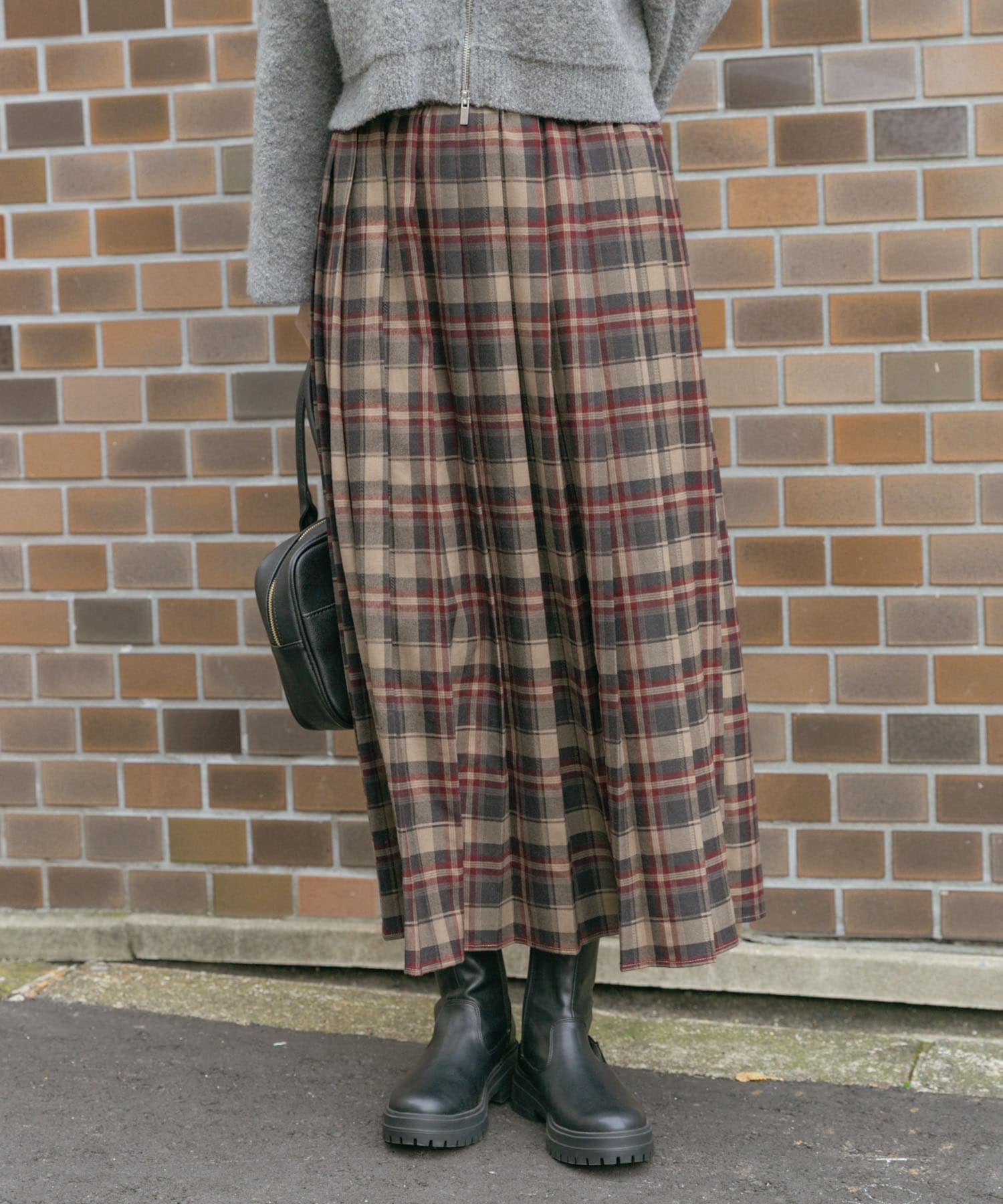 プリーツロングスカート