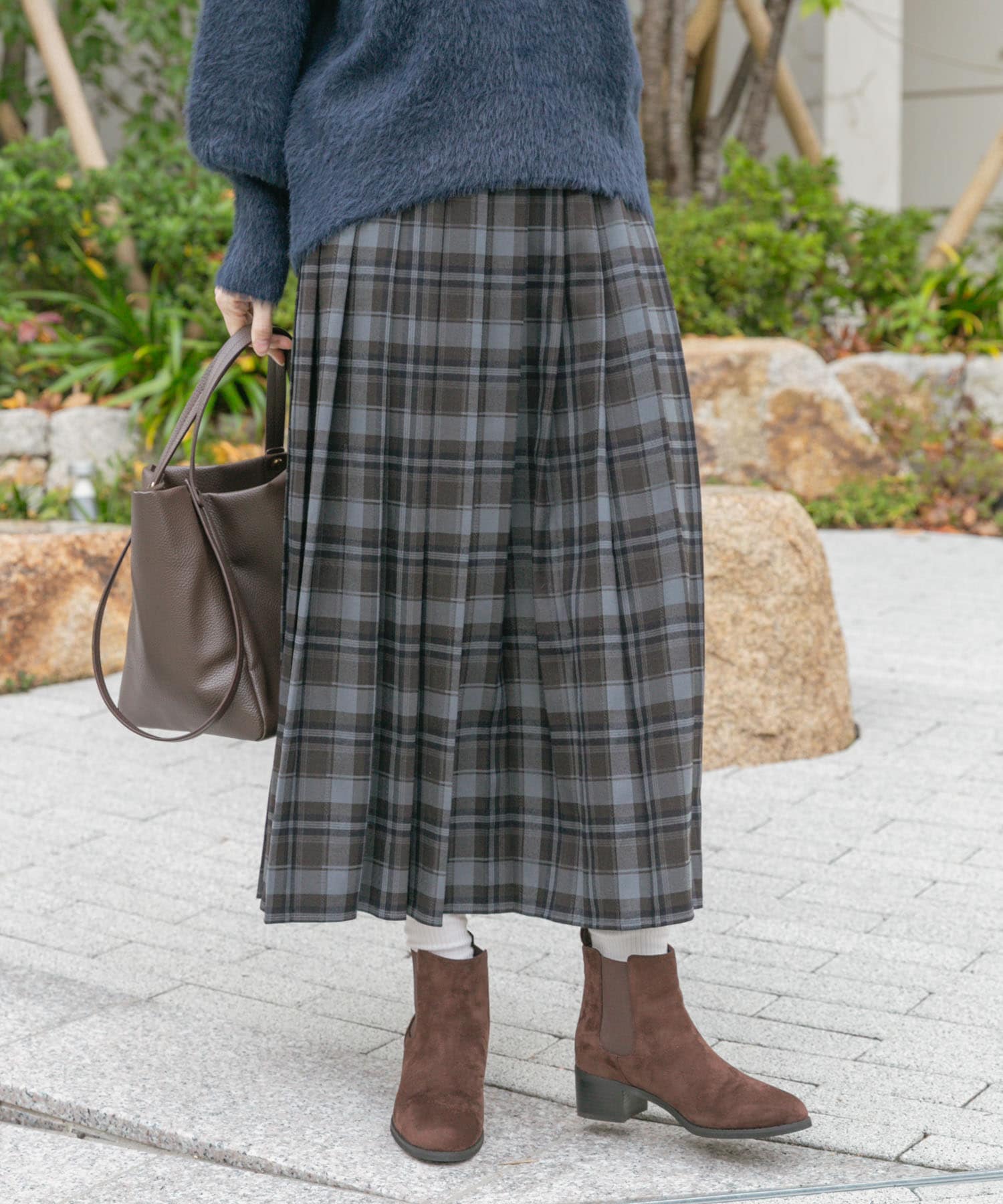 プリーツロングスカート