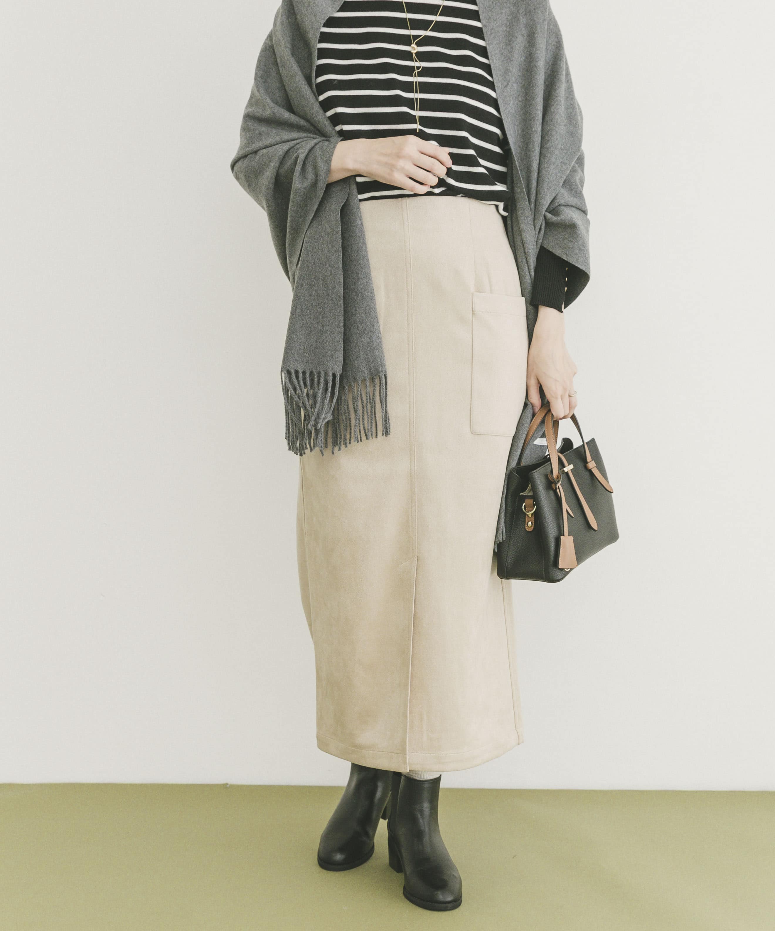 フェイクスエードタイトスカート