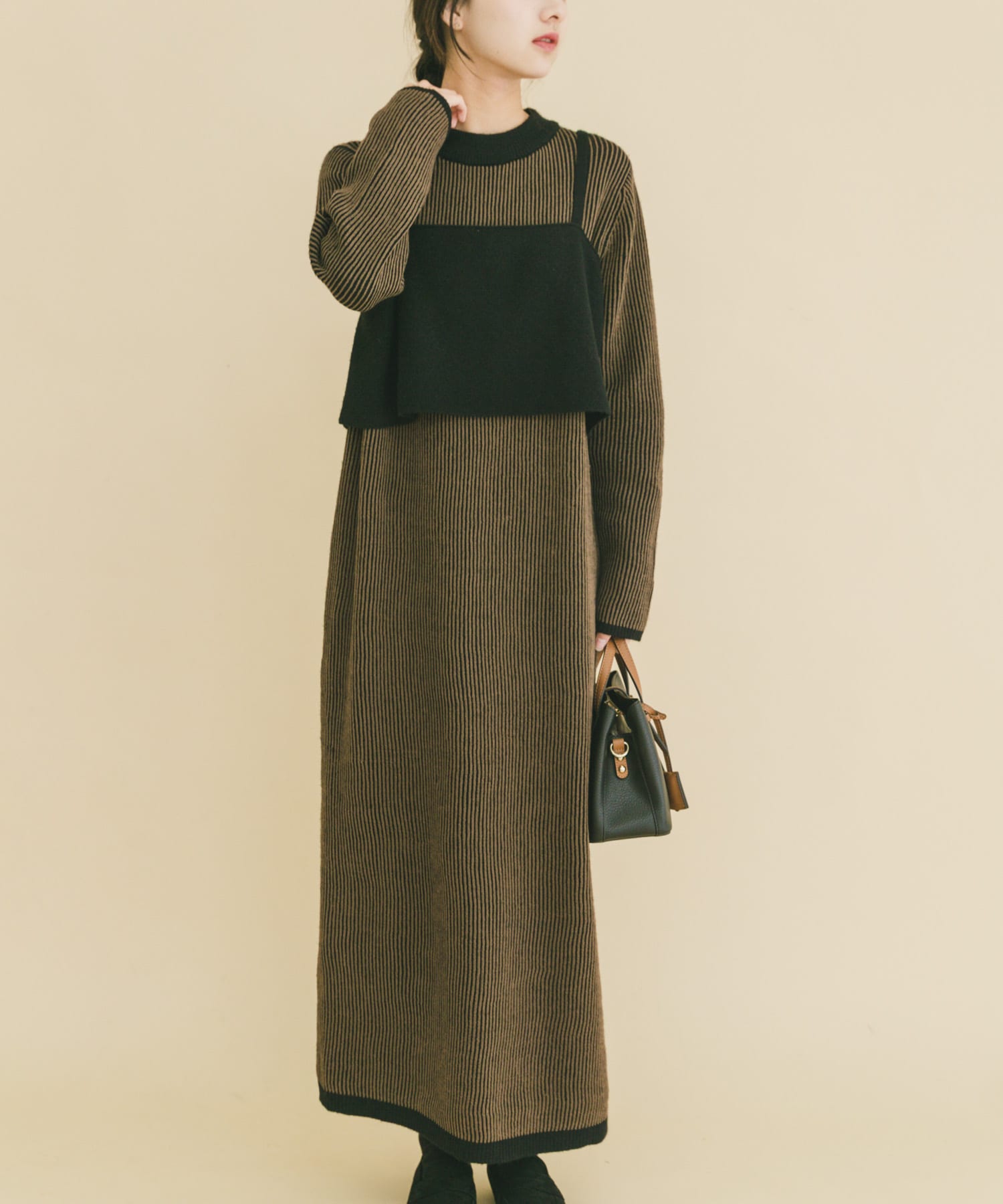 ビスチェニットワンピース