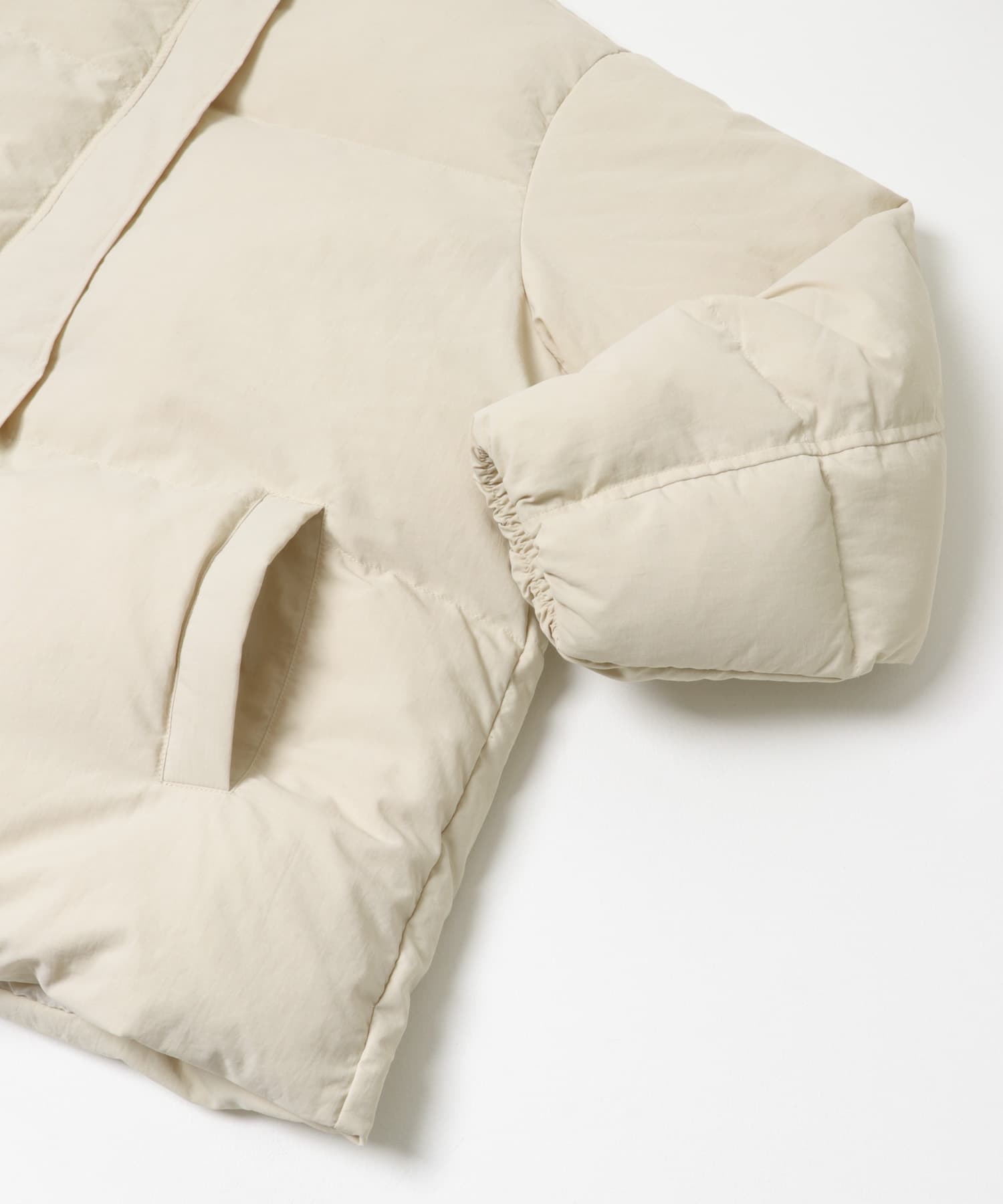 スタンドカラーダウン ECRU FREE