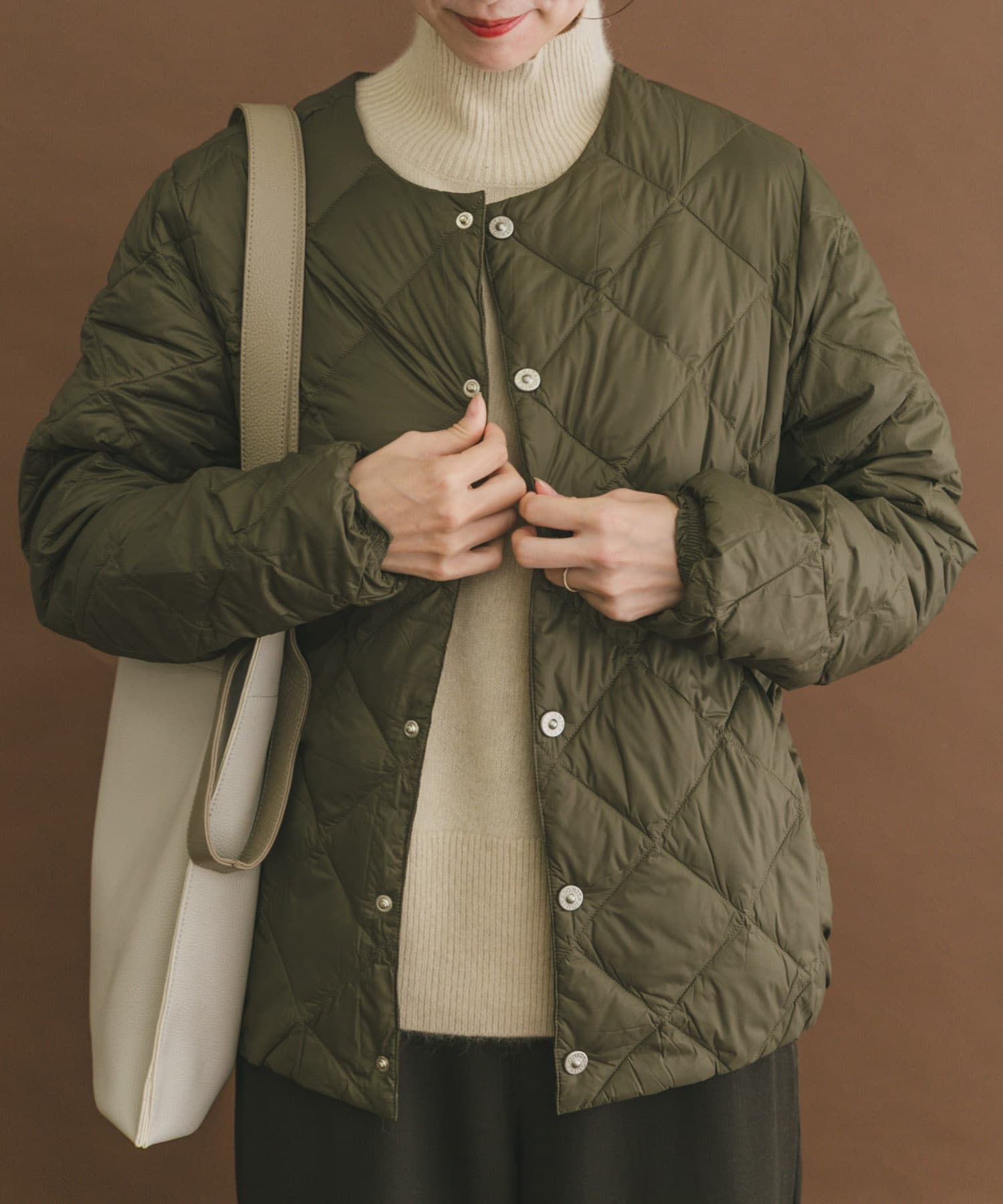 TAION　CREW NECK DOWN JACKET