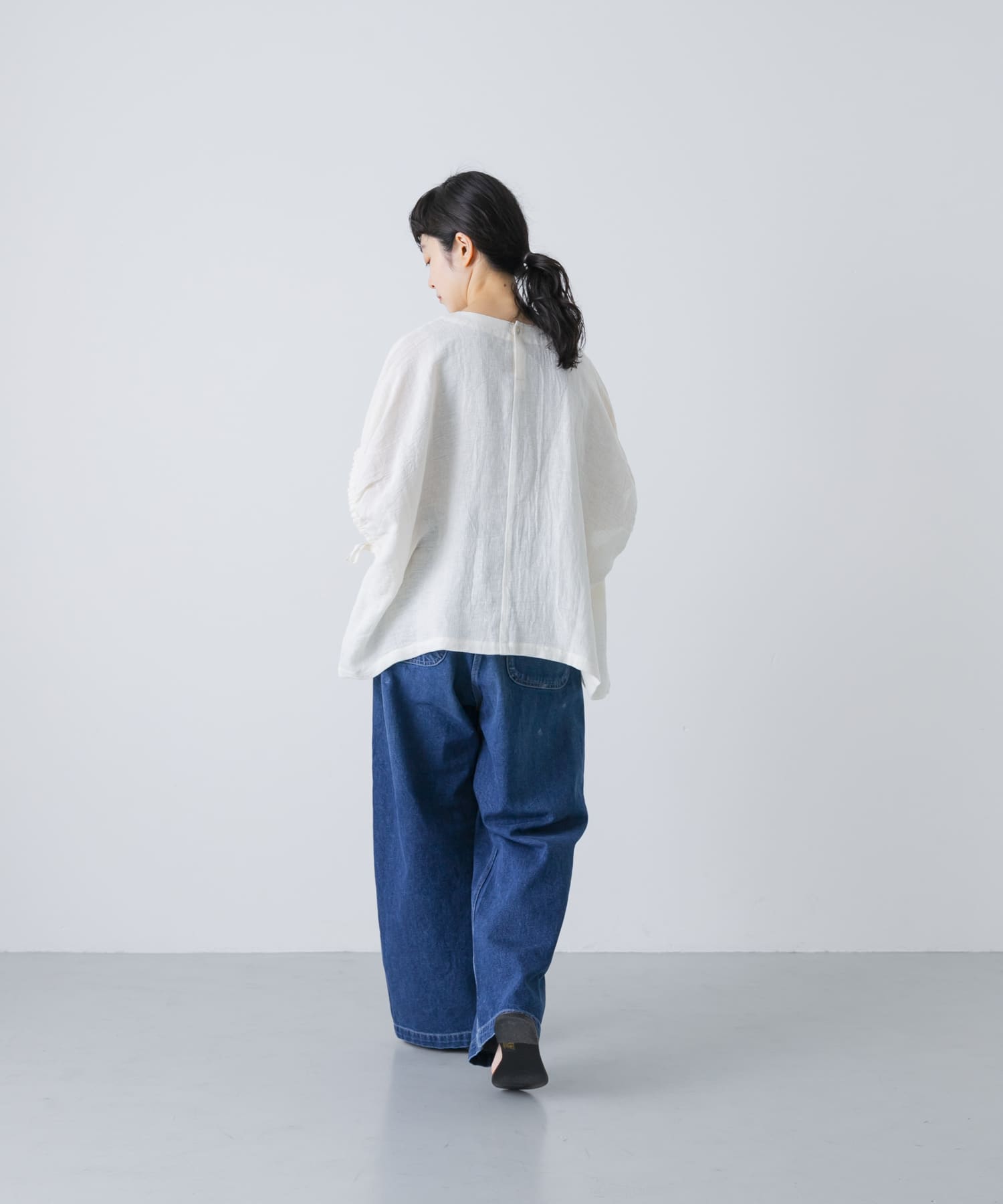 ordinary fits　BELL PANTS USD 30