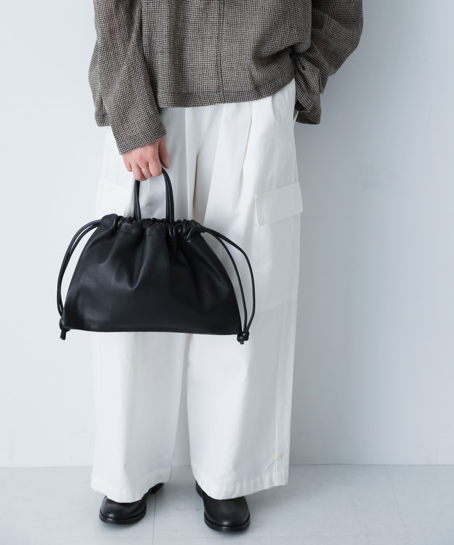 MORMYRUS　巾着バッグ BLACK Free