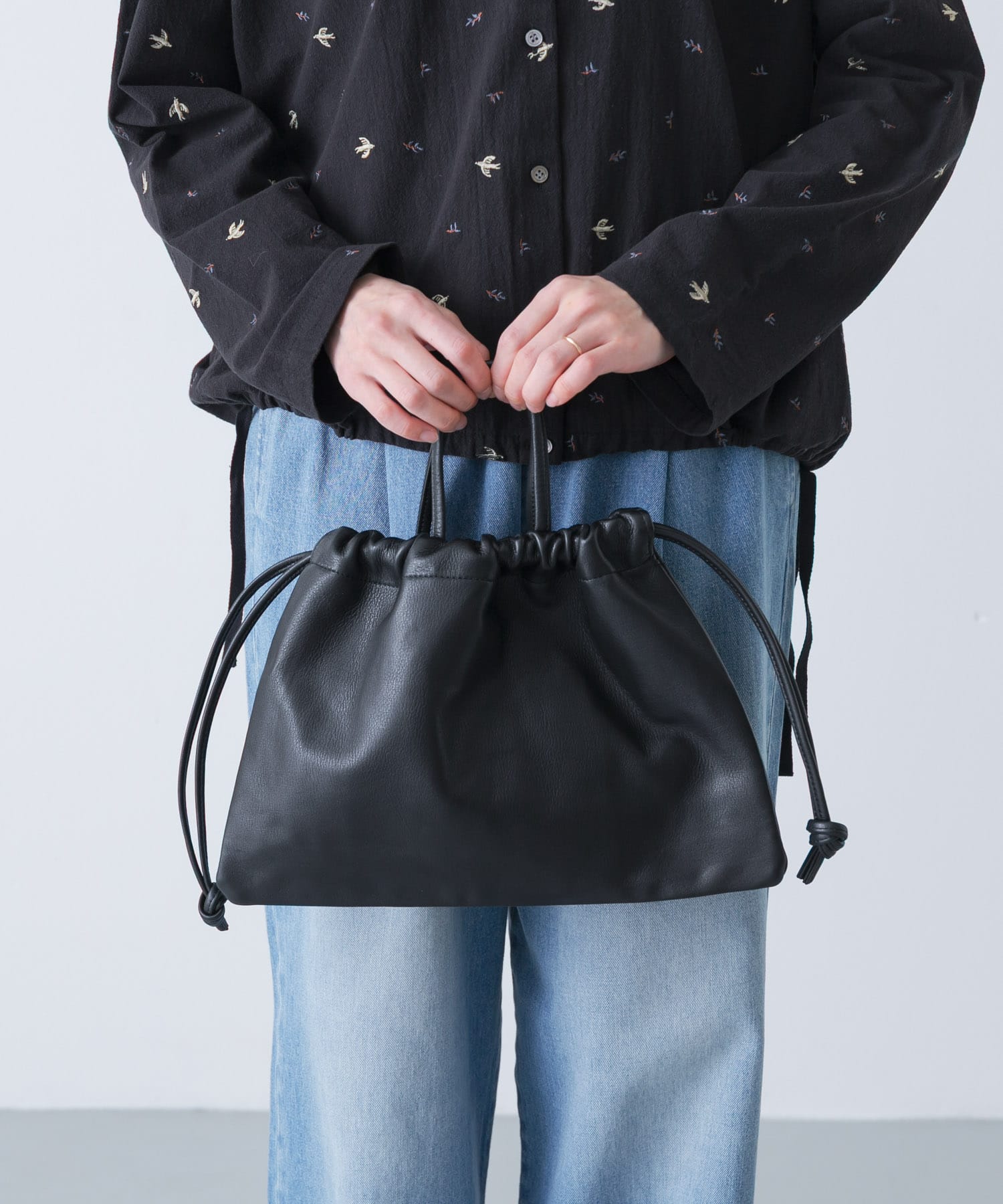 MORMYRUS　巾着バッグ BLACK Free