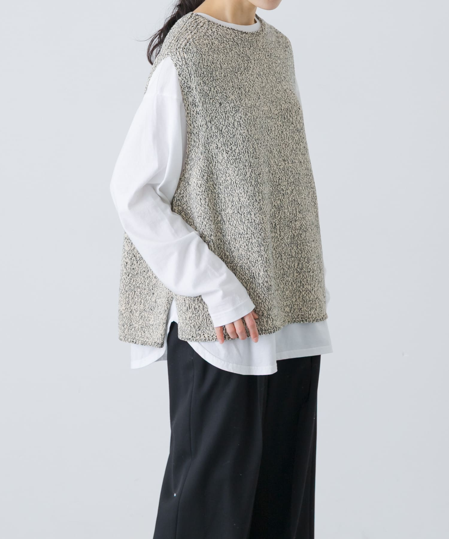 テープヤーンニットベスト