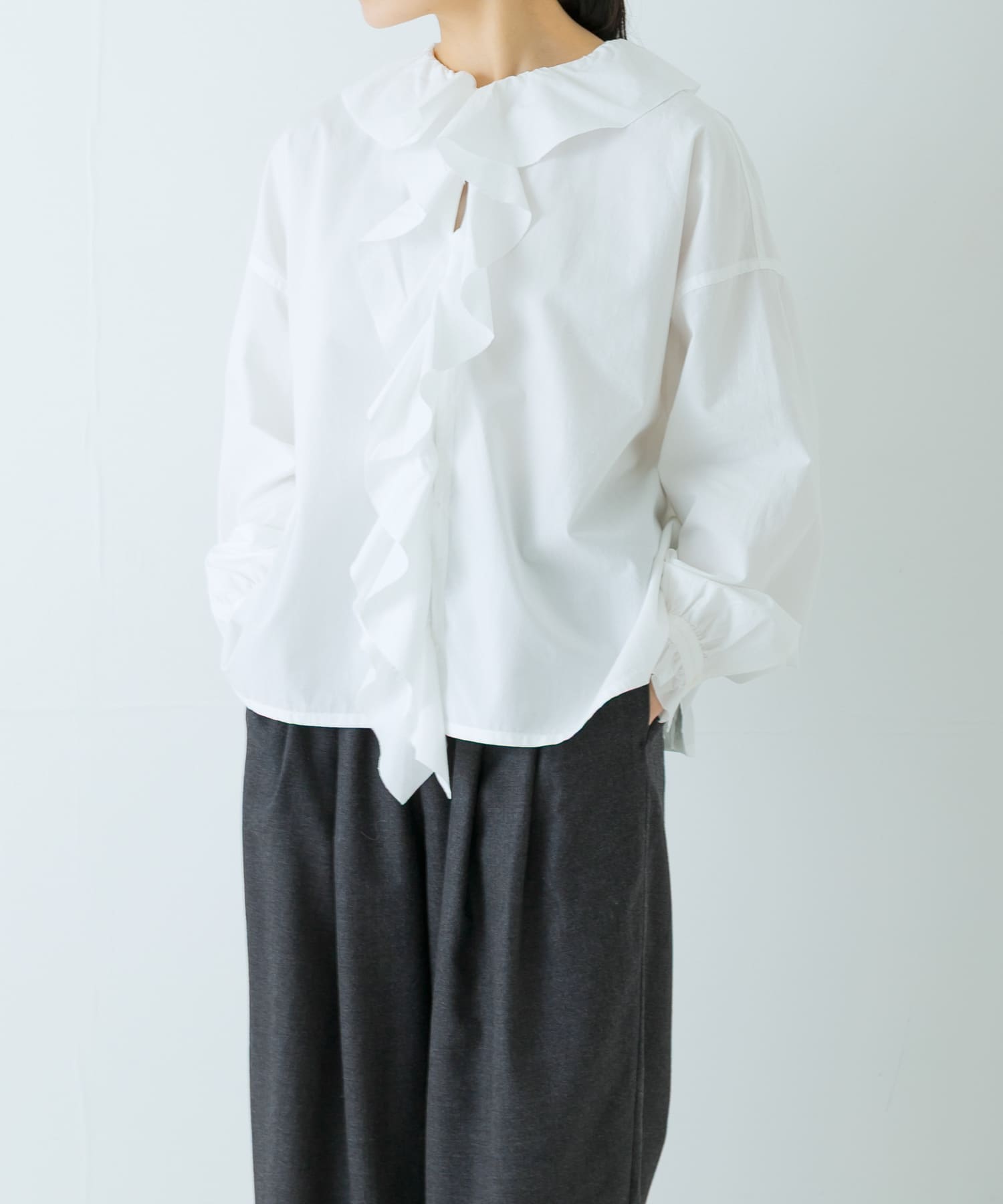 コットンフリルカラーシャツ