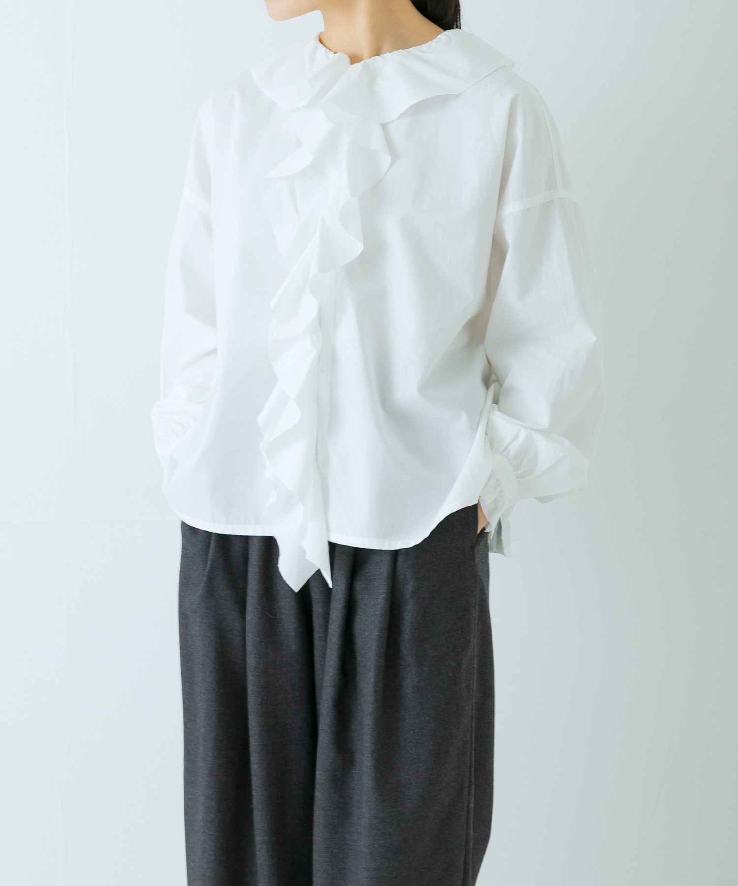 コットンフリルカラーシャツ