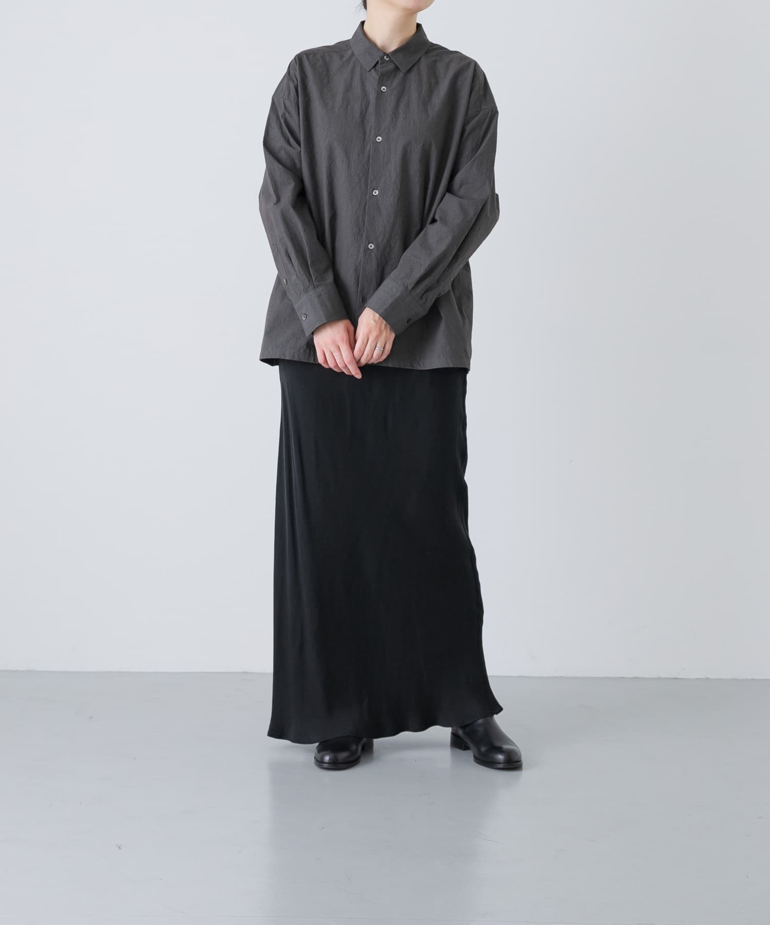 『ユニセックス』コットンレギュラーカラーボックスシャツ CHARCOAL 1