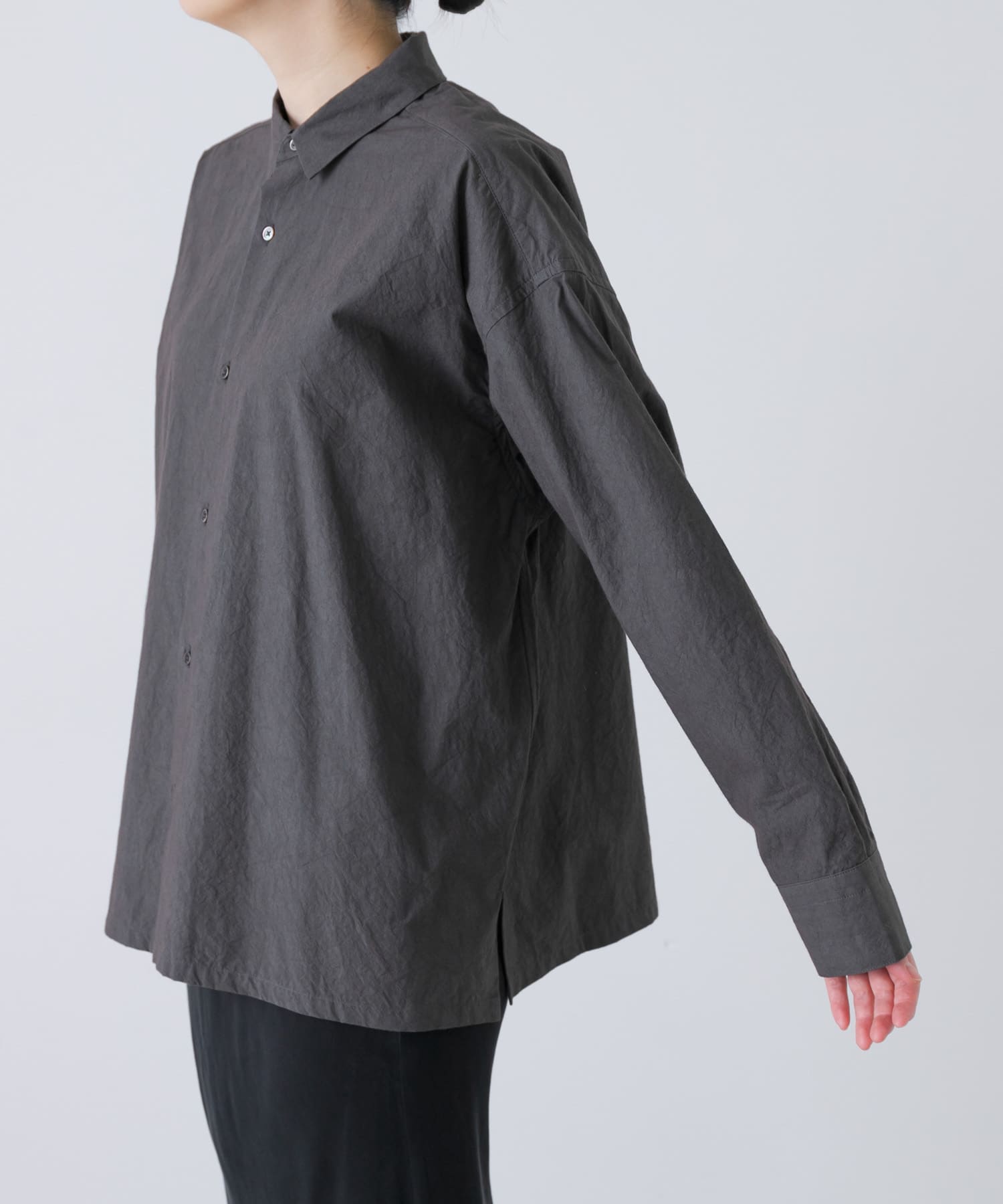 『ユニセックス』コットンレギュラーカラーボックスシャツ CHARCOAL 1