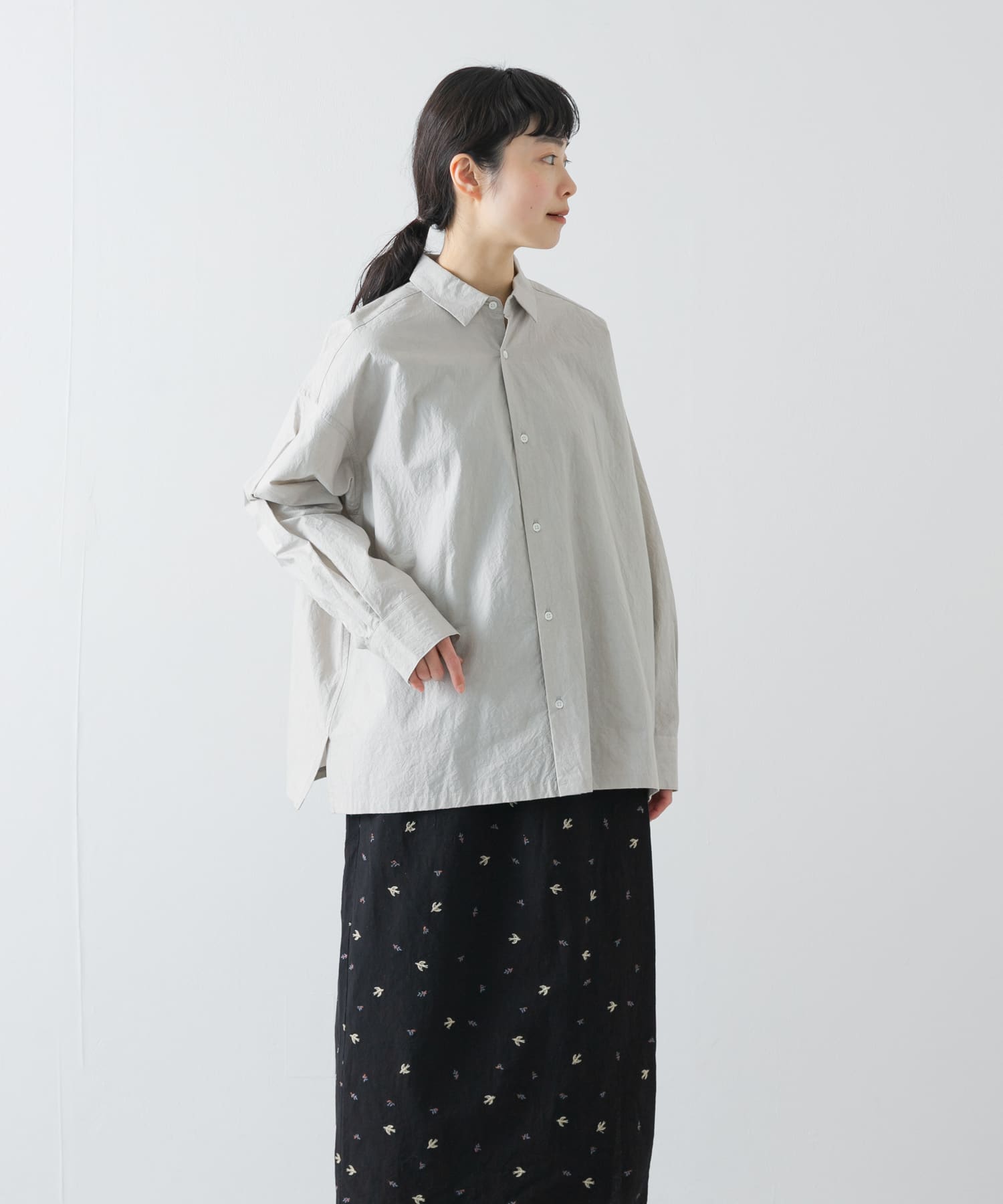 『ユニセックス』コットンレギュラーカラーボックスシャツ LIGHT GRAY 2