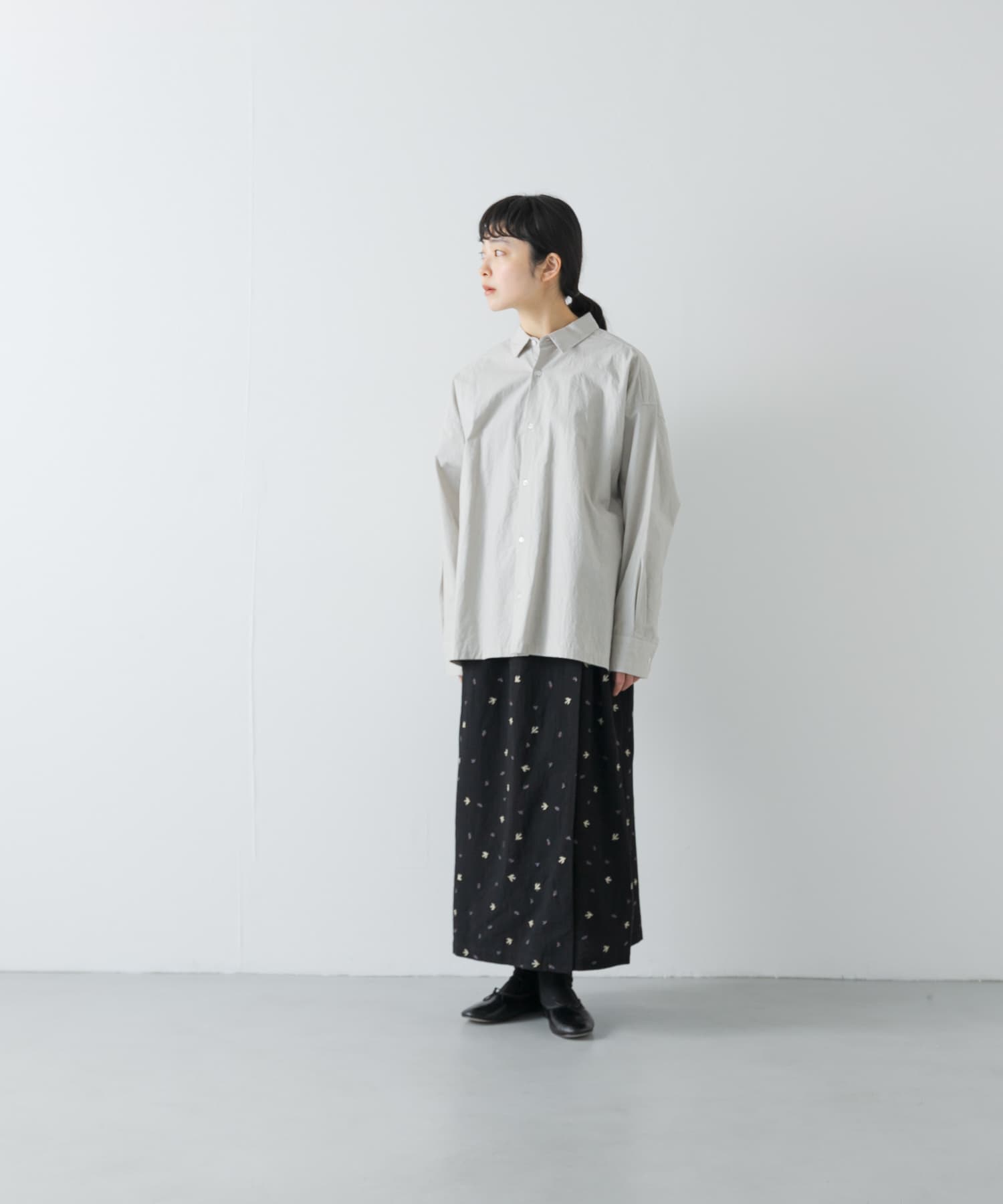 『ユニセックス』コットンレギュラーカラーボックスシャツ LIGHT GRAY 2