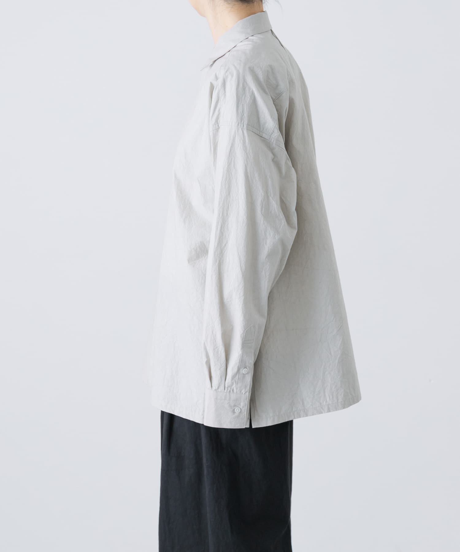 LIGHT GRAY
