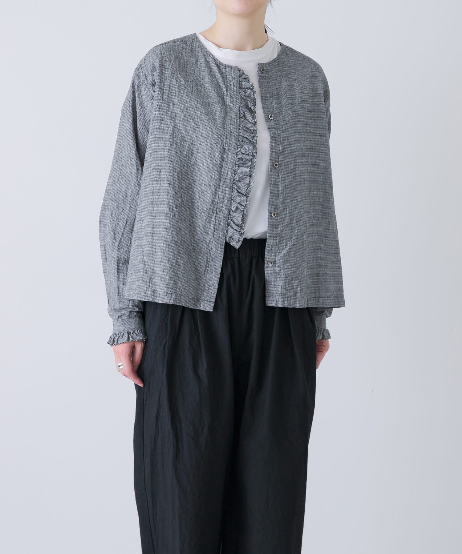 コットンリネンフリルブラウス