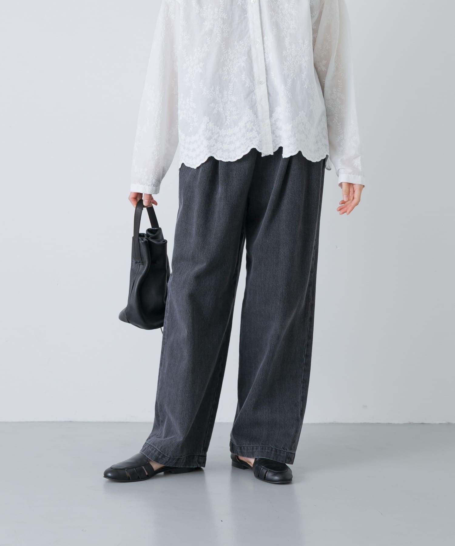 フェードデニムイージーパンツ