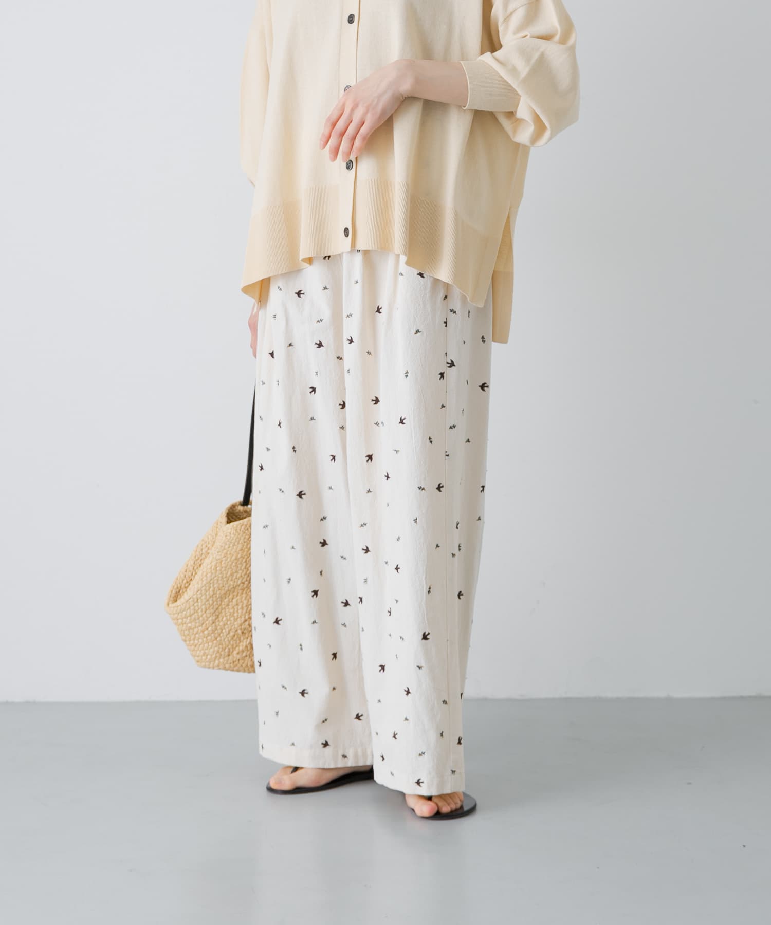ツバメ刺繍イージーパンツ