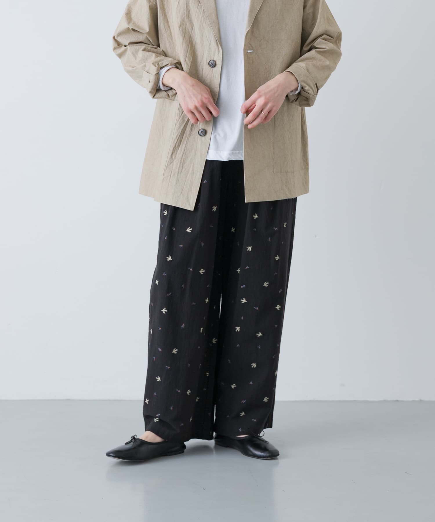 ツバメ刺繍イージーパンツ