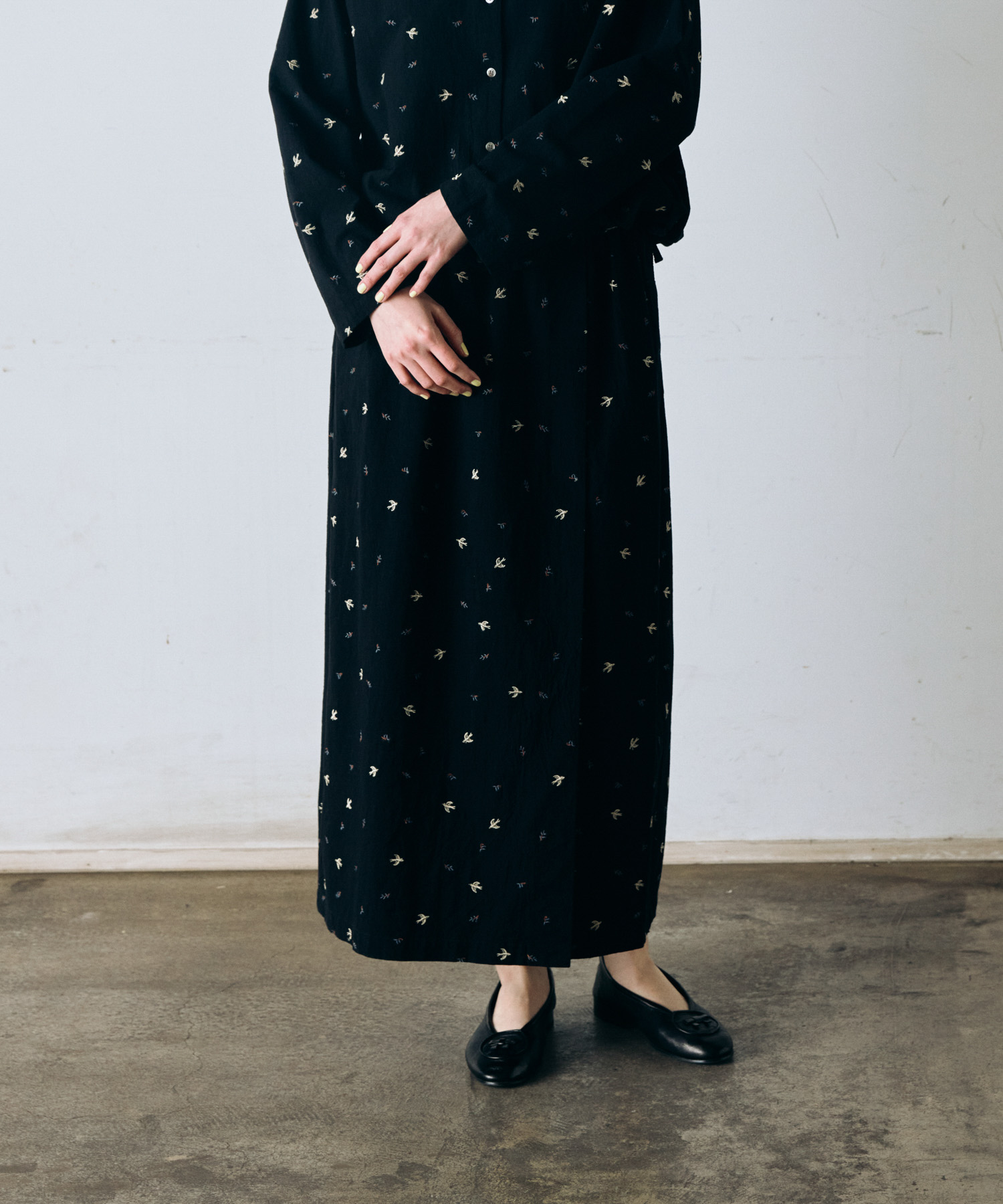 ツバメ刺繍ラップスカート