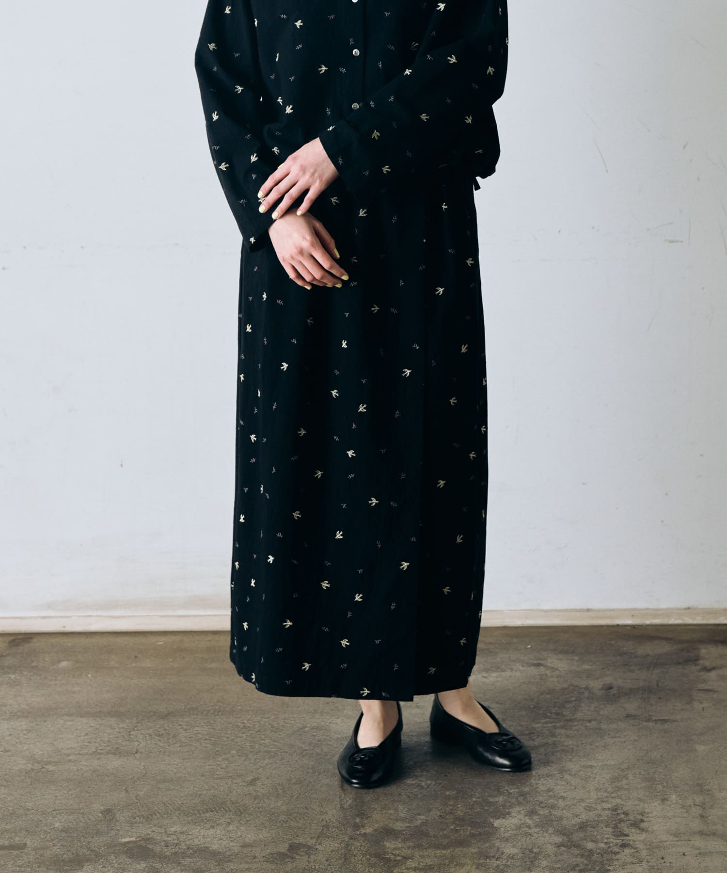 ツバメ刺繍ラップスカート