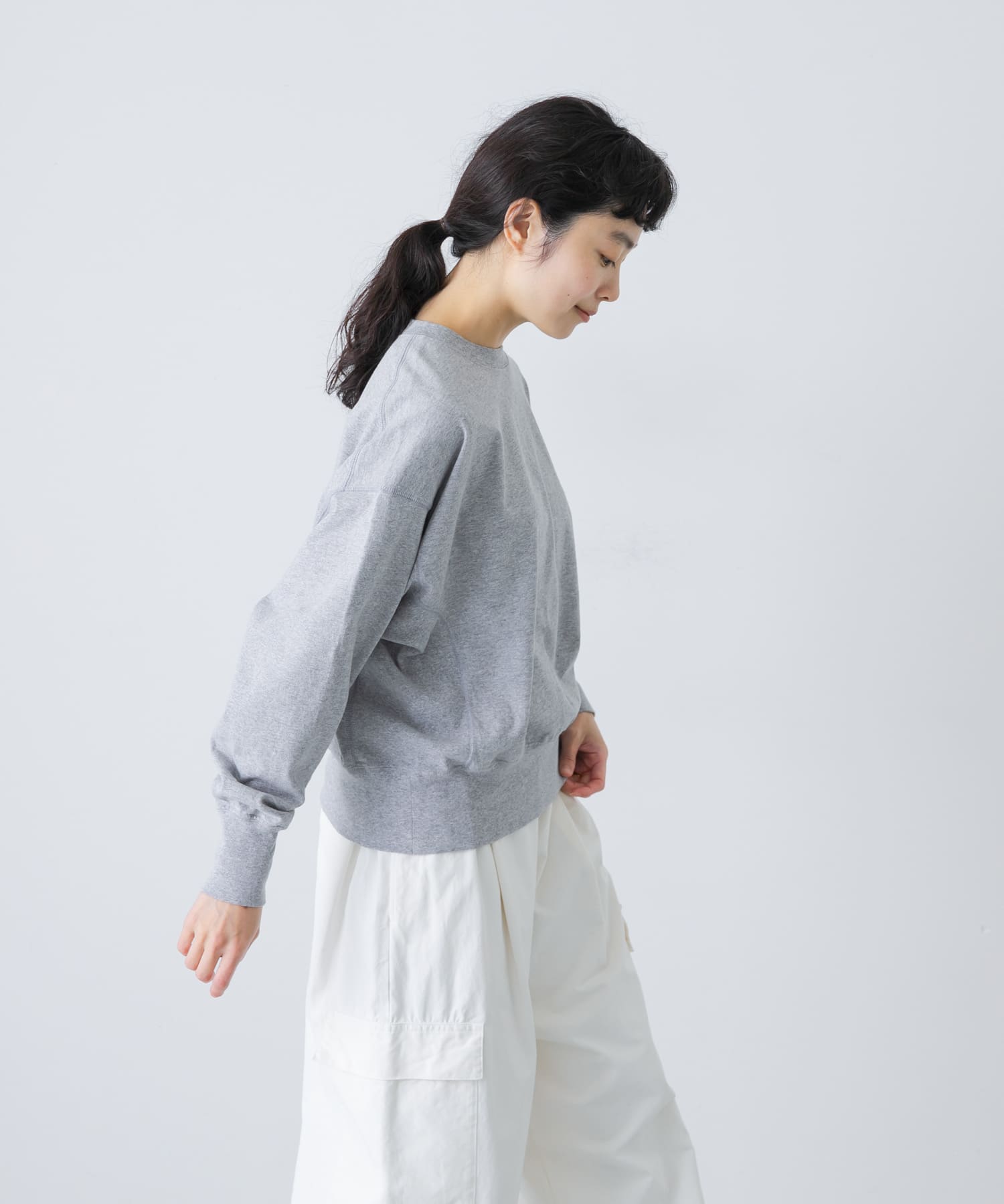 オープンエンドクルーネックプルオーバー