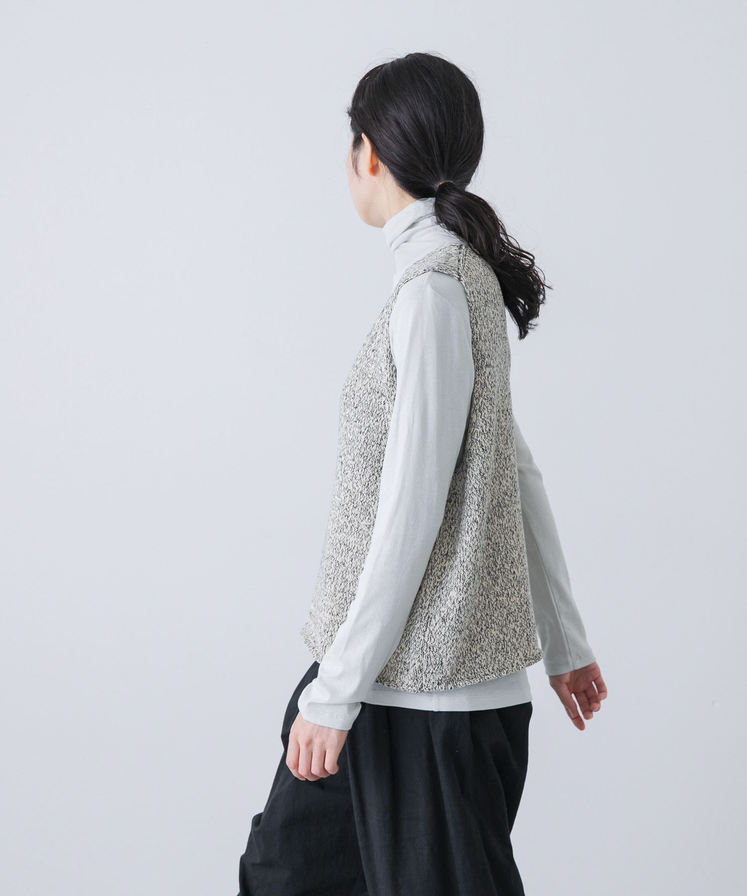 L/BEIGE