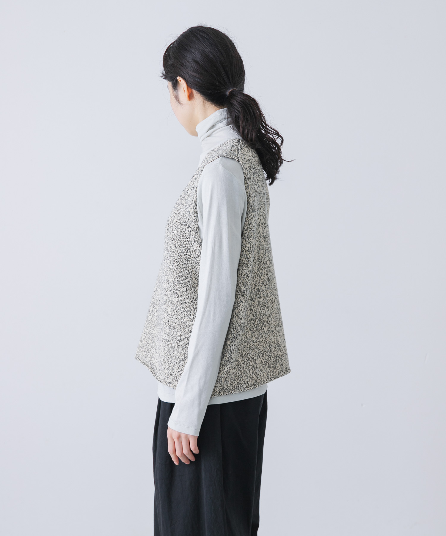 L/BEIGE