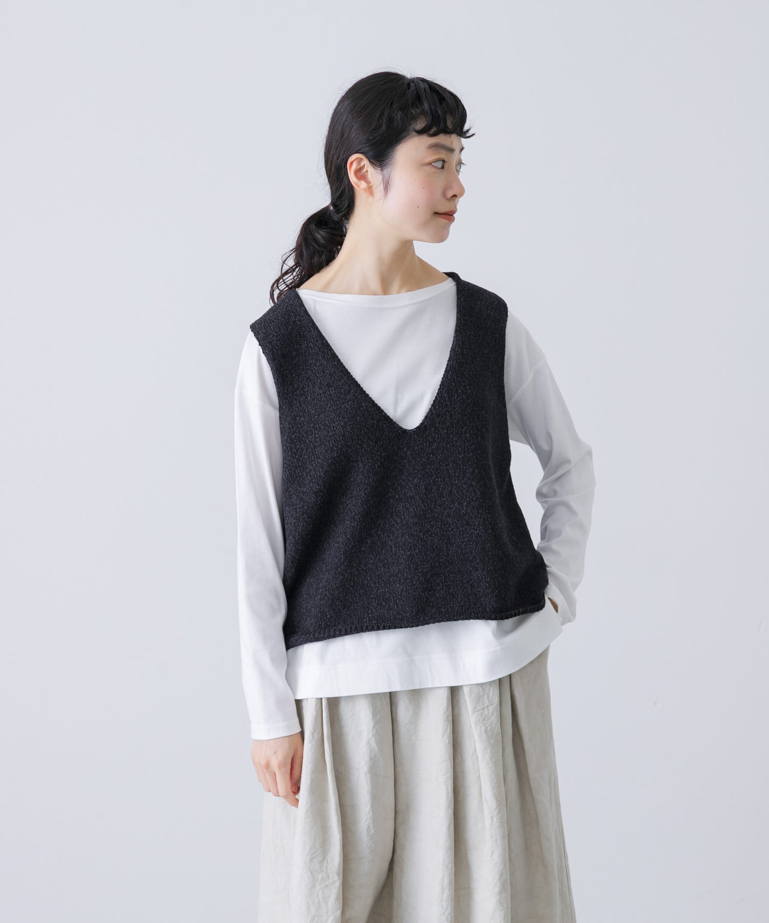 テープヤーンニットベスト