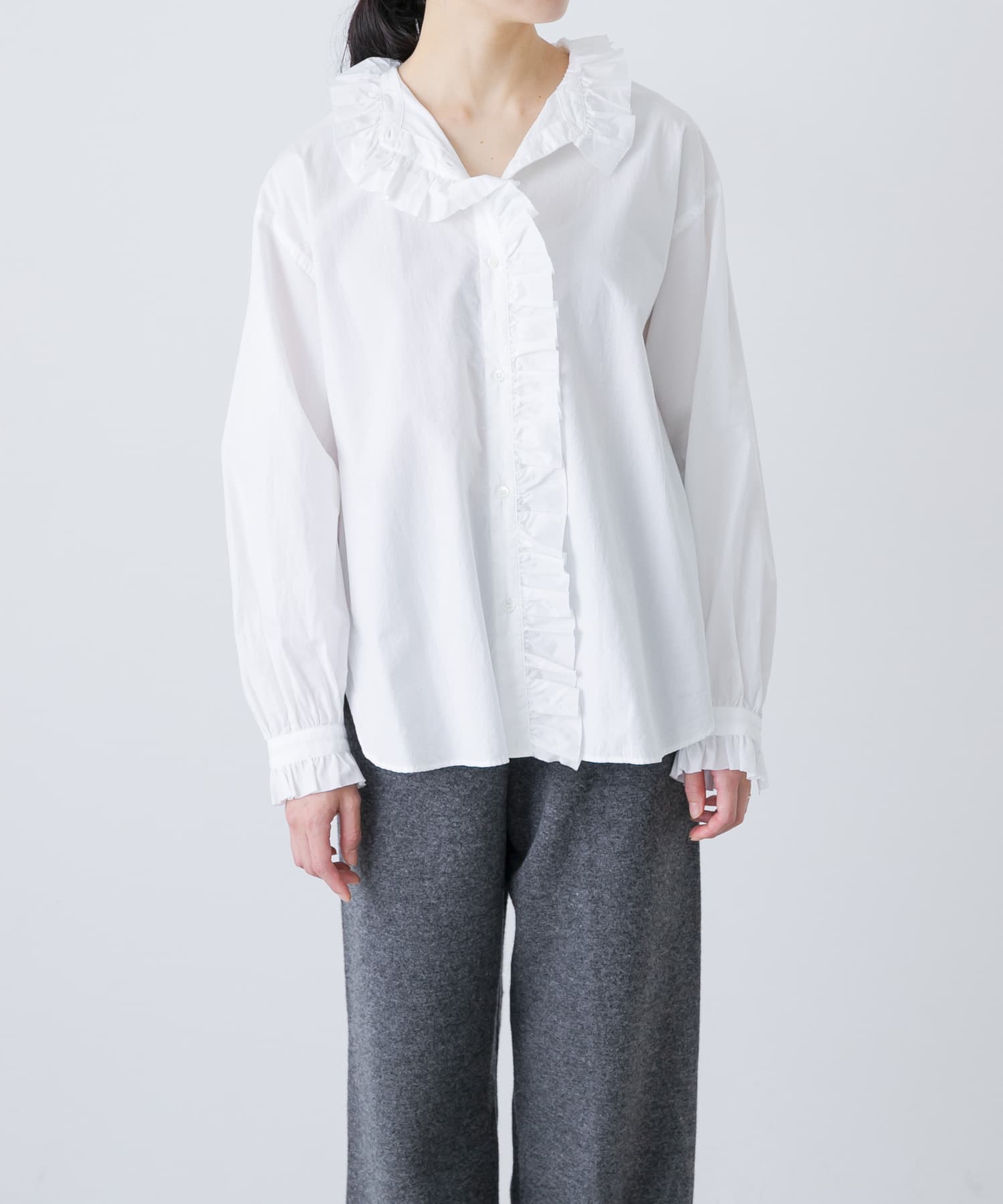 Ruffle collar shirt