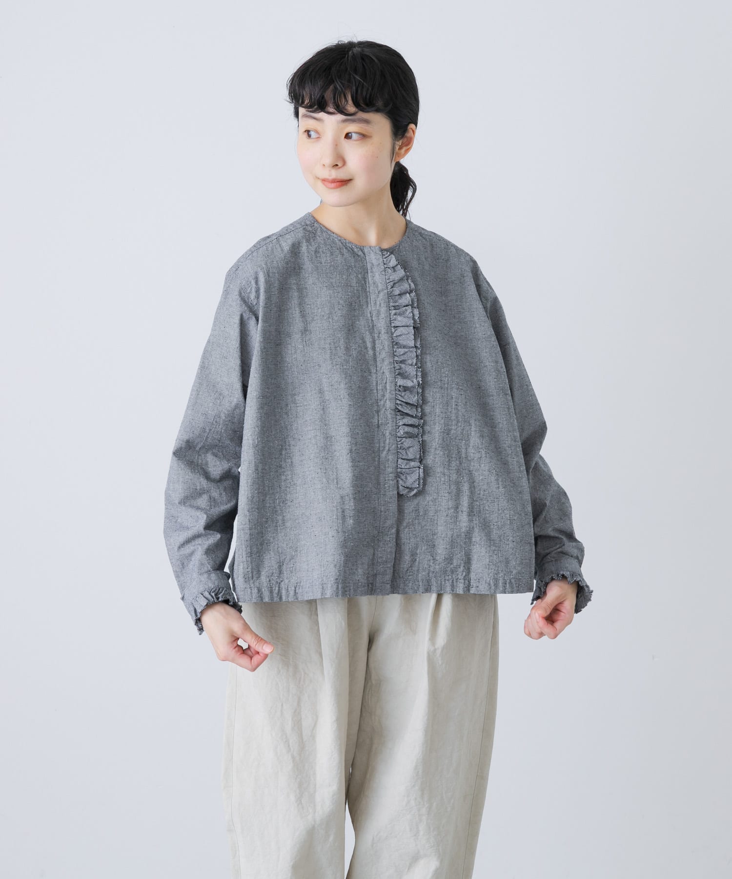 コットンシルクフリルブラウス