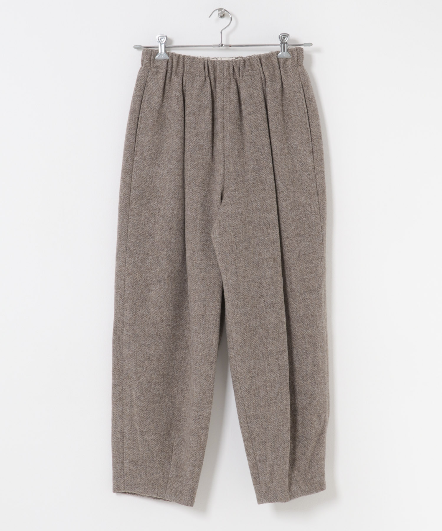 Wool tapered pants