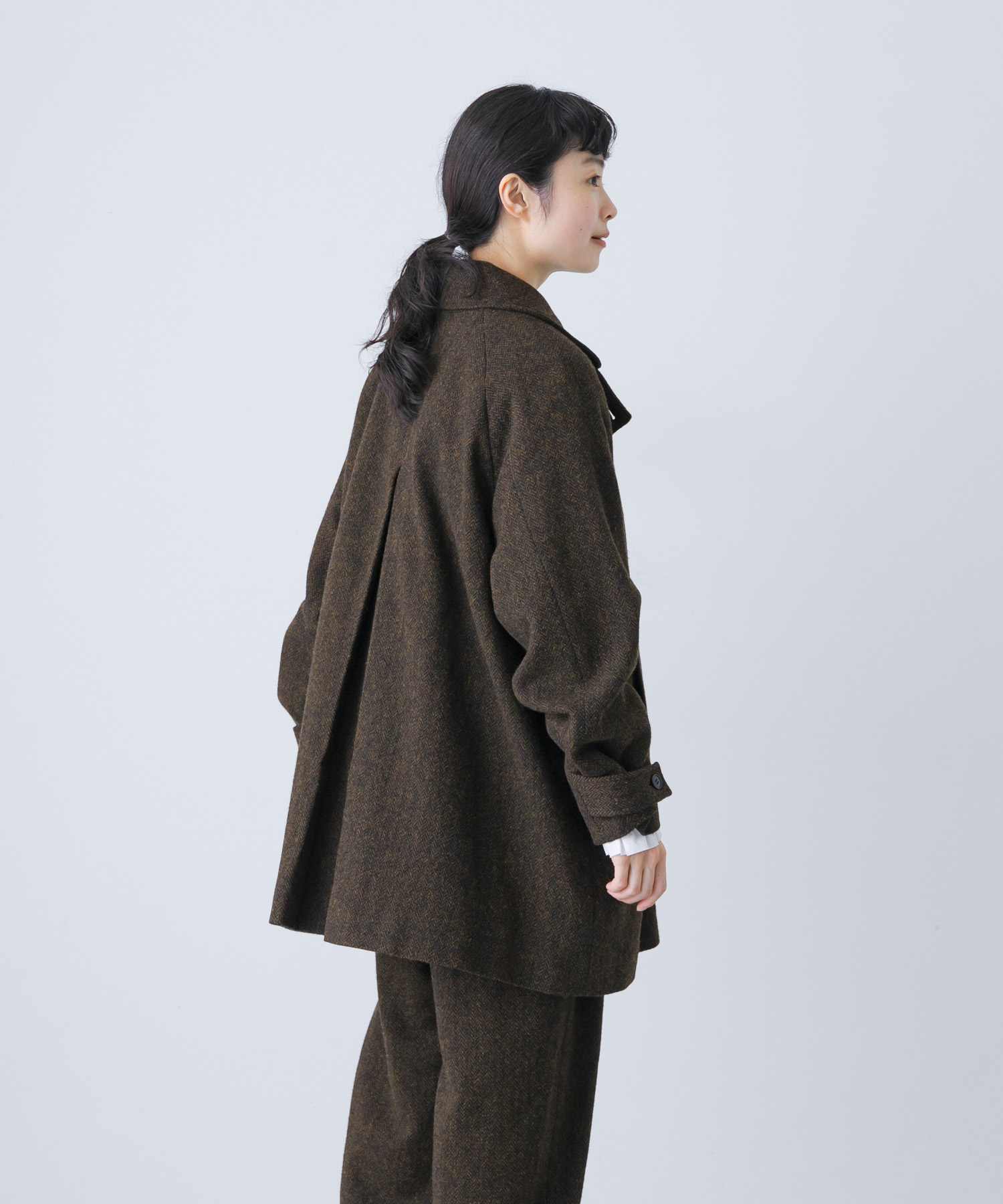 Wool short coat
