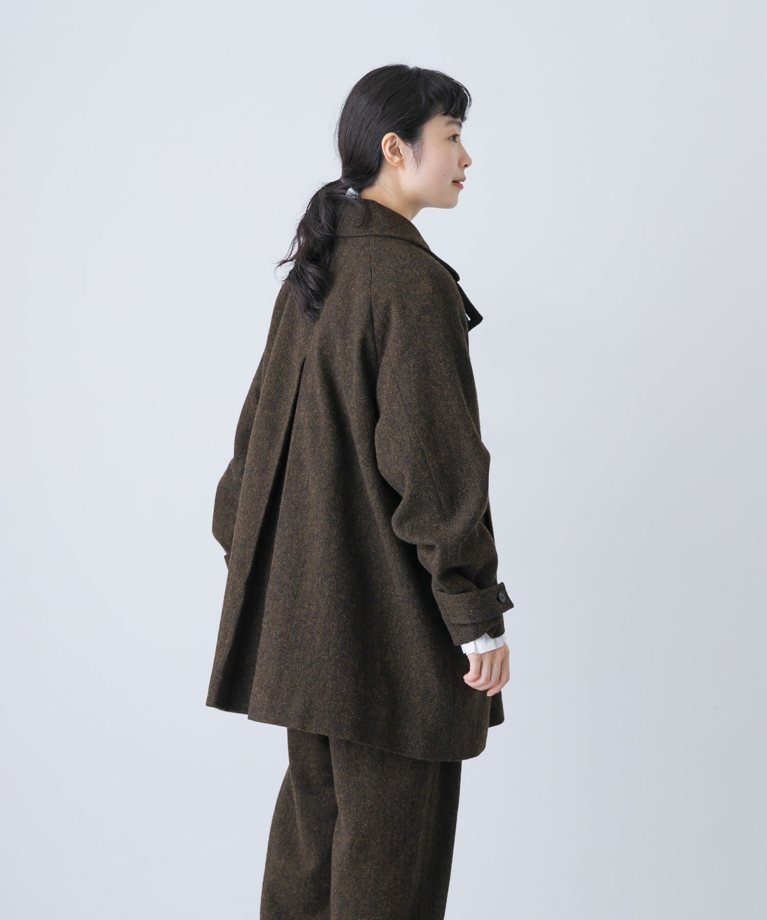 Wool short coat