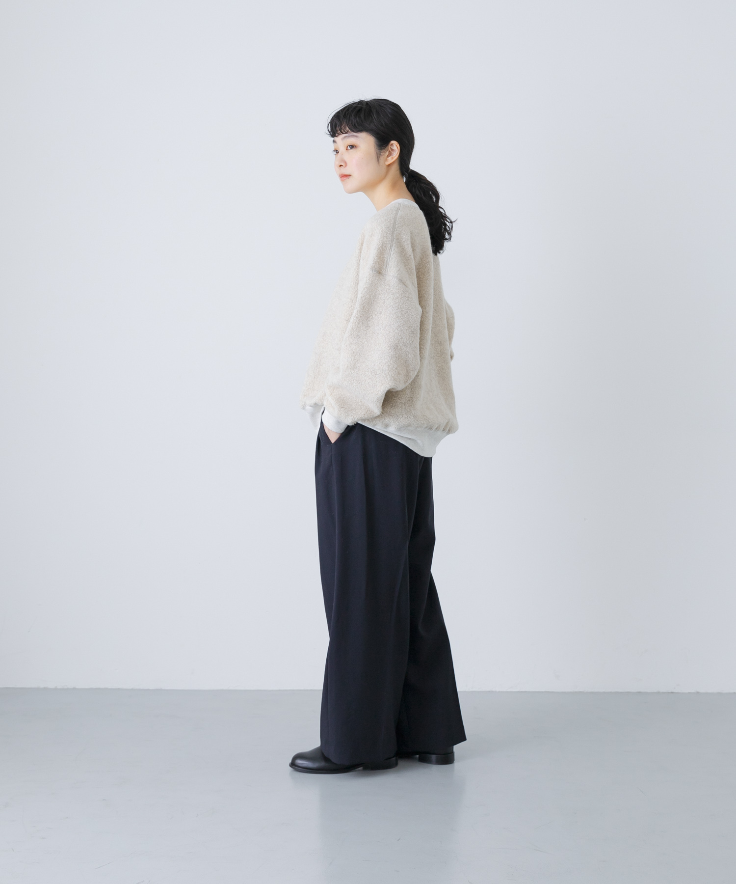L/BEIGE
