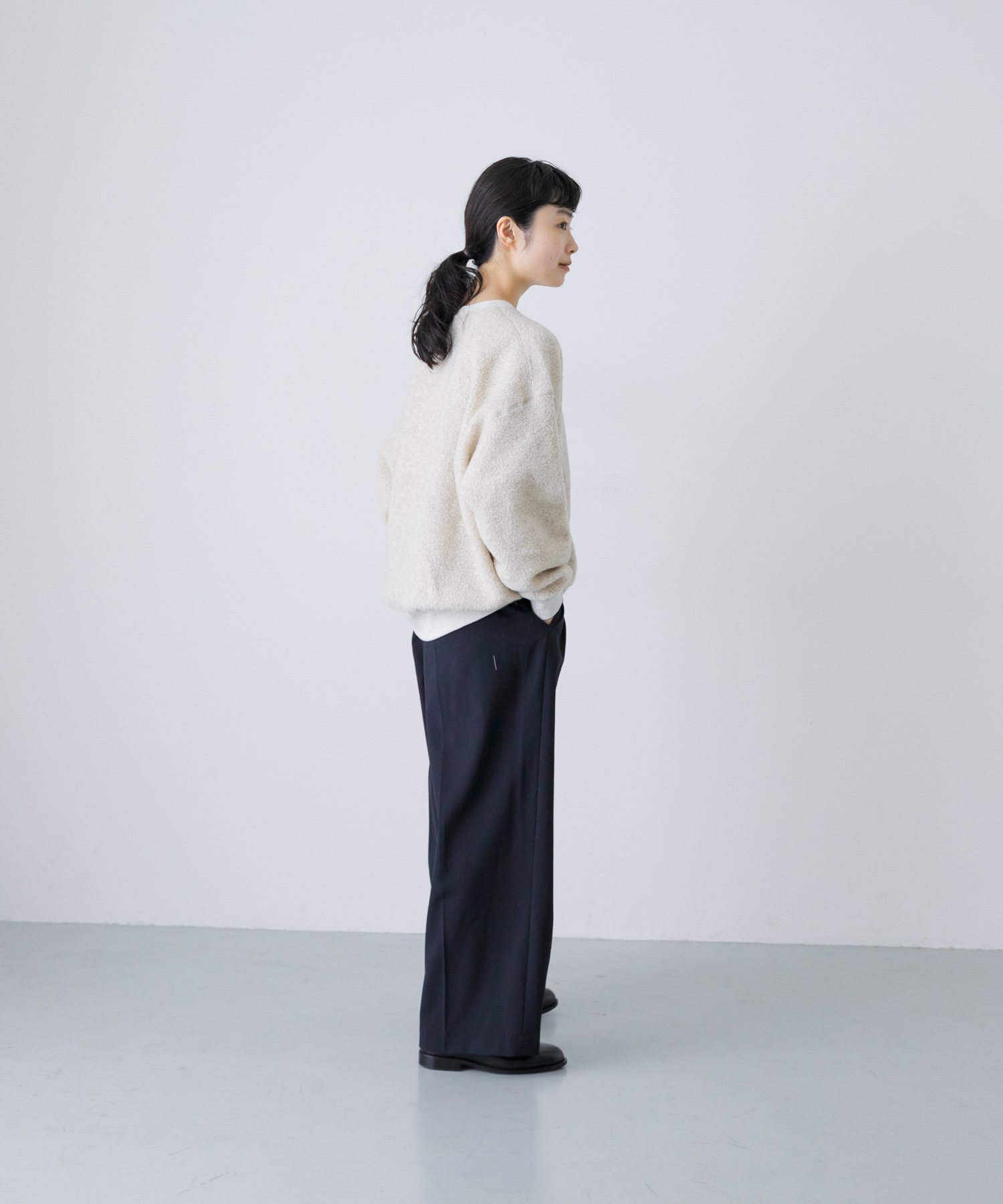 L/BEIGE