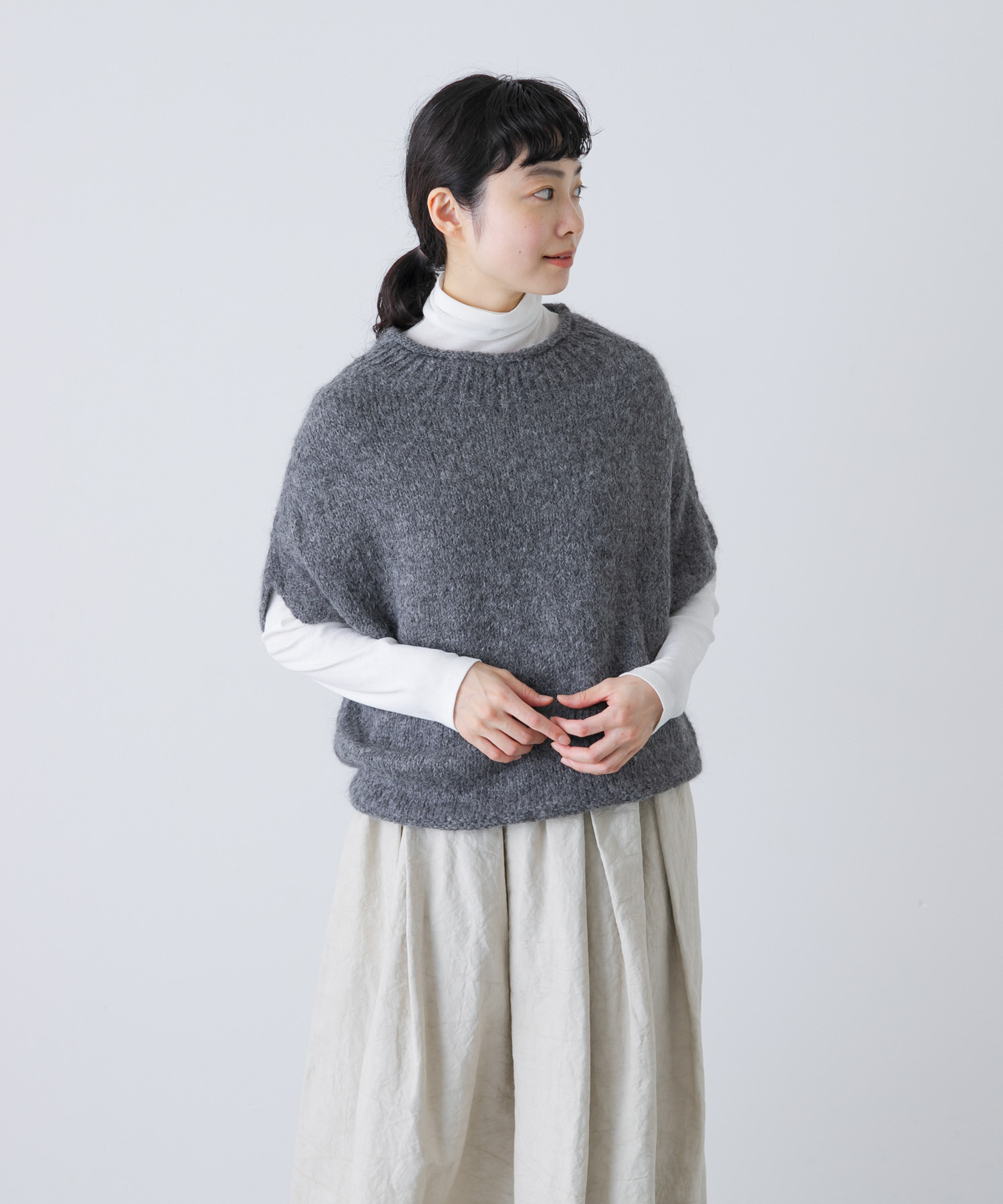 DARK GRAY